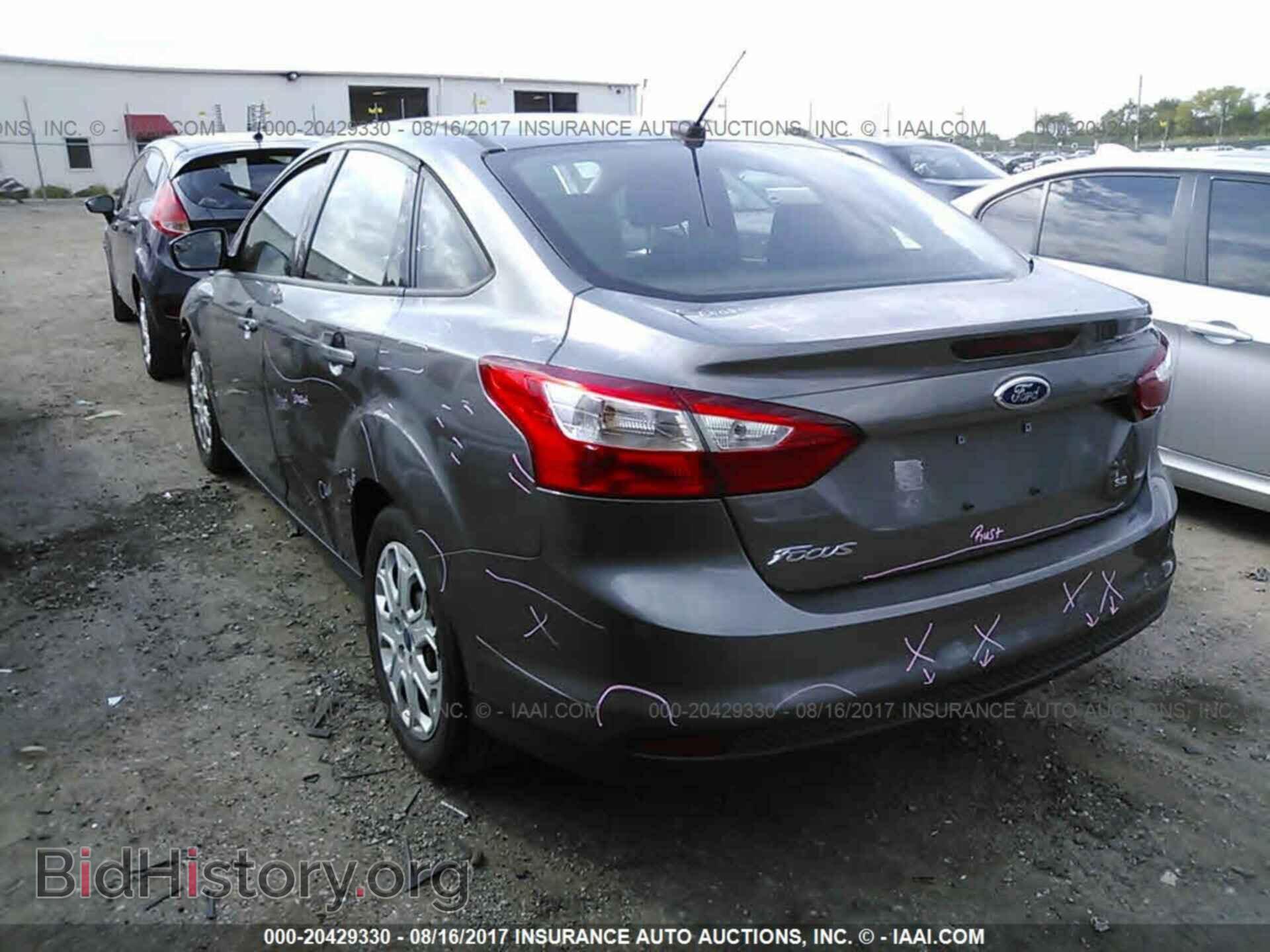 2012 Ford Focus - VIN: 1FAHP3F2XCL266109 - Photo 3