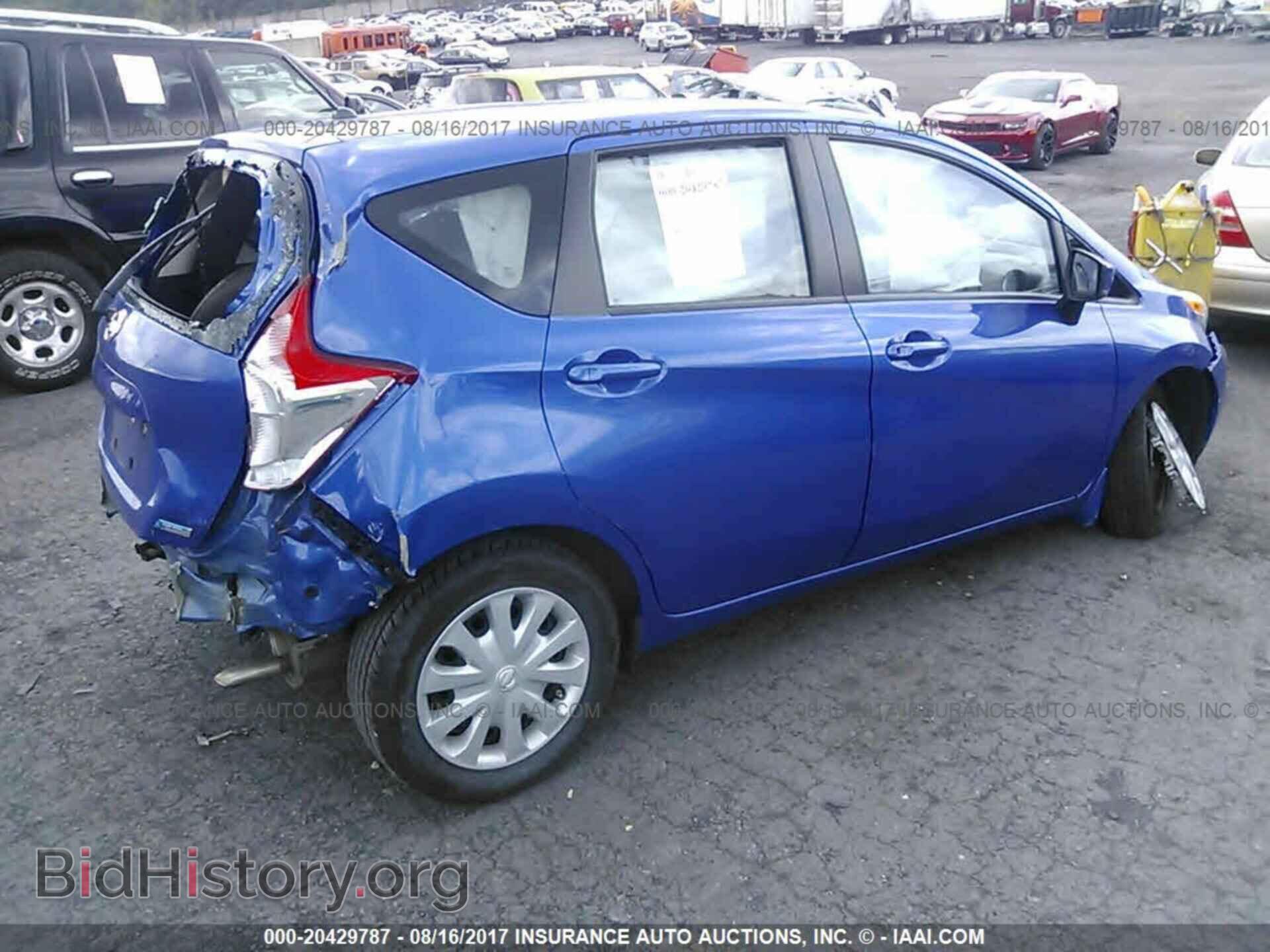 2015 Nissan Versa note - VIN: 3N1CE2CP9FL369568 - Photo 4