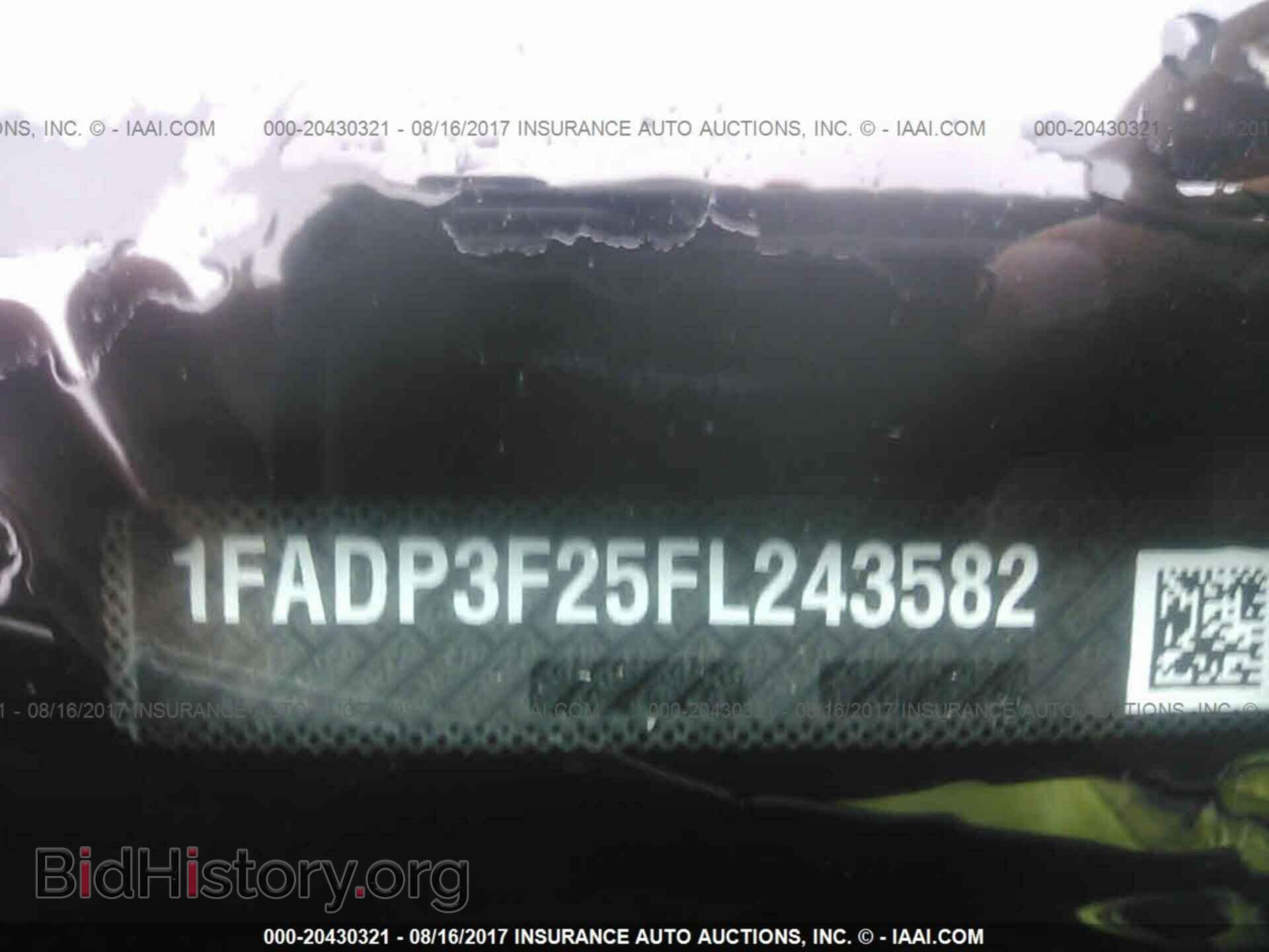 2015 Ford Focus - VIN: 1FADP3F25FL243582 - Photo 9