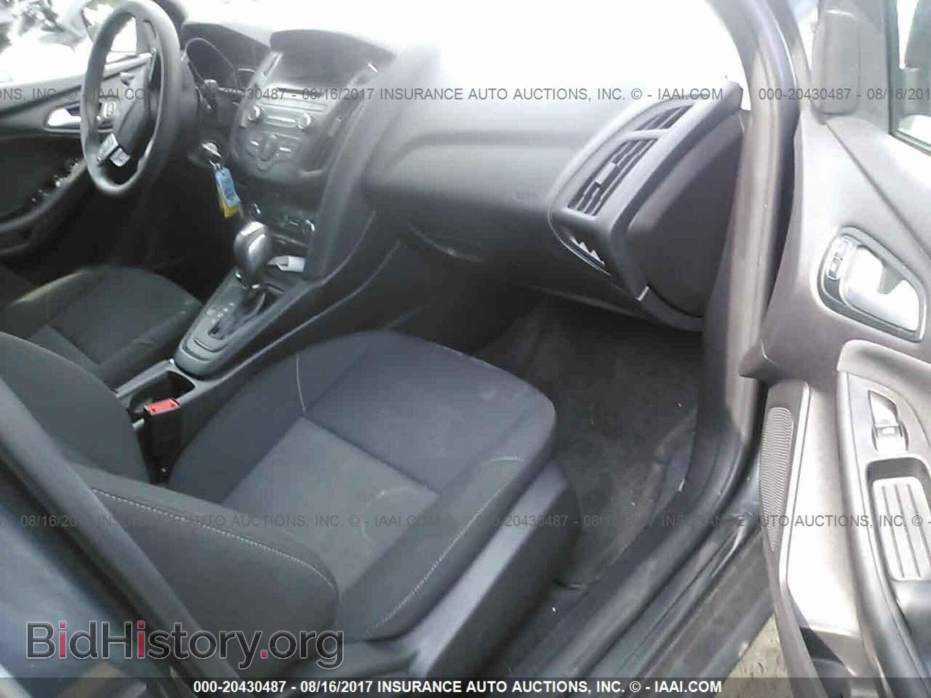 2015 Ford Focus - VIN: 1FADP3F27FL215881 - Photo 5