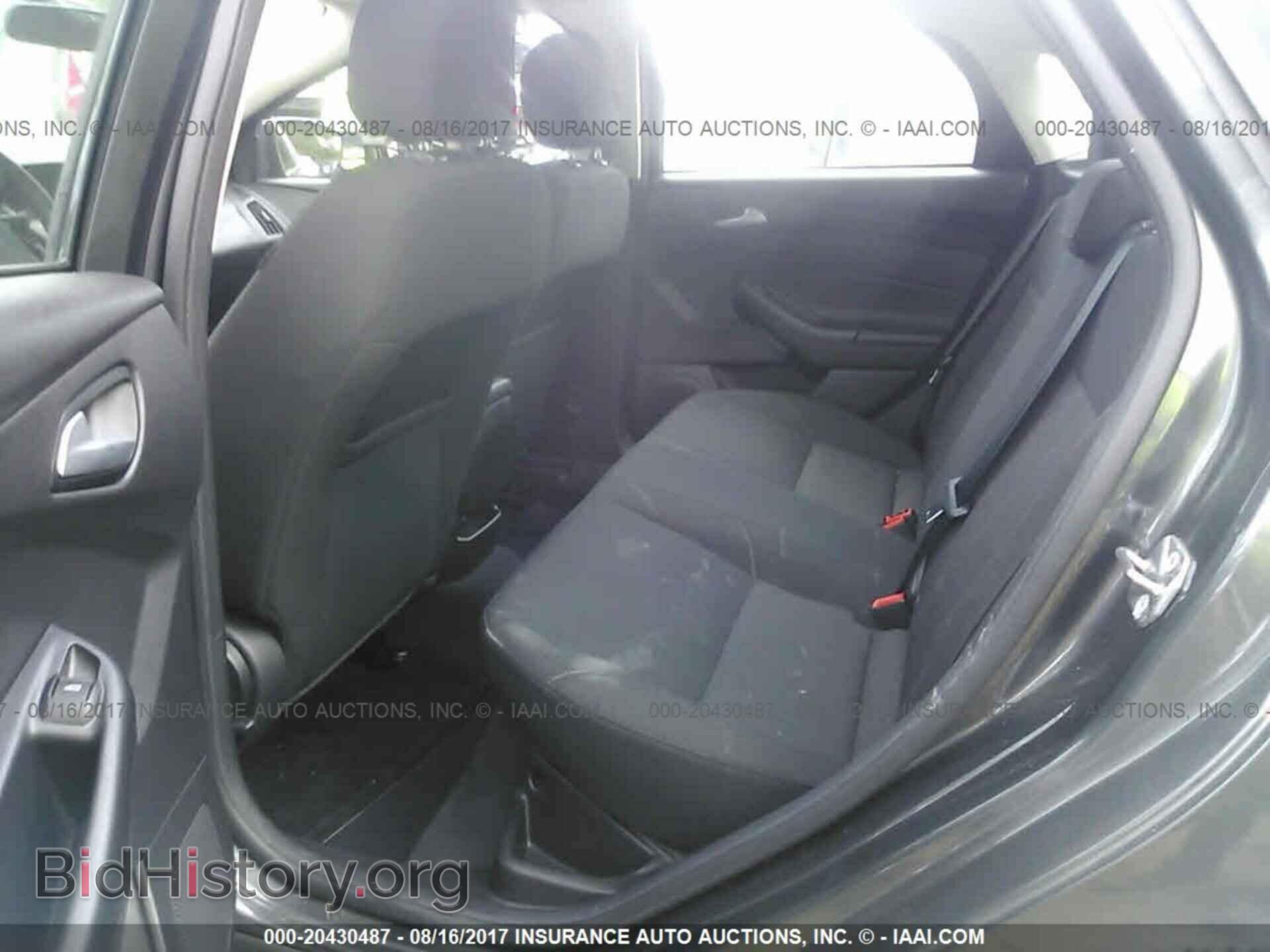 2015 Ford Focus - VIN: 1FADP3F27FL215881 - Photo 8