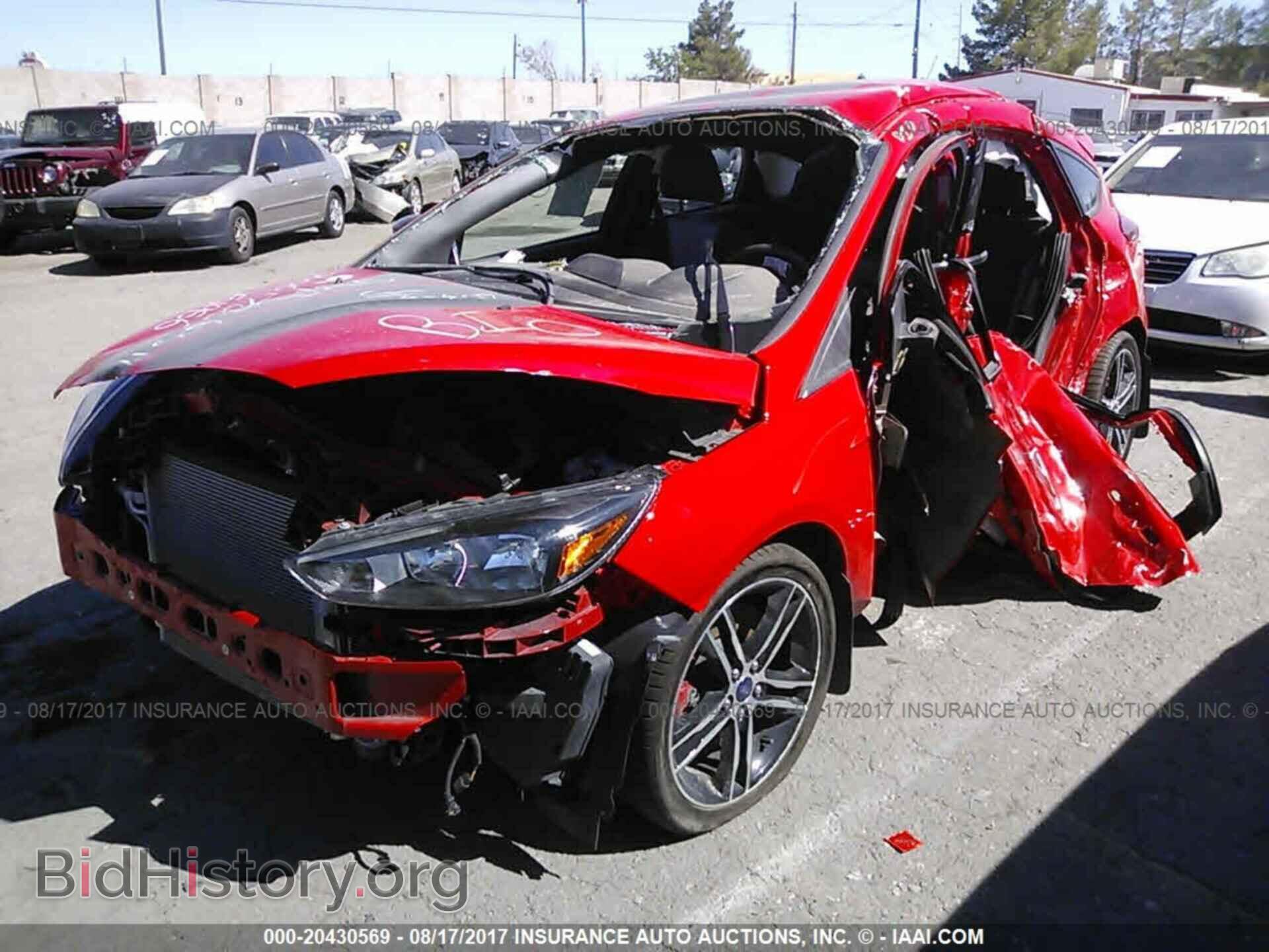 2016 Ford Focus - VIN: 1FADP3L96GL212828 - Фото 2