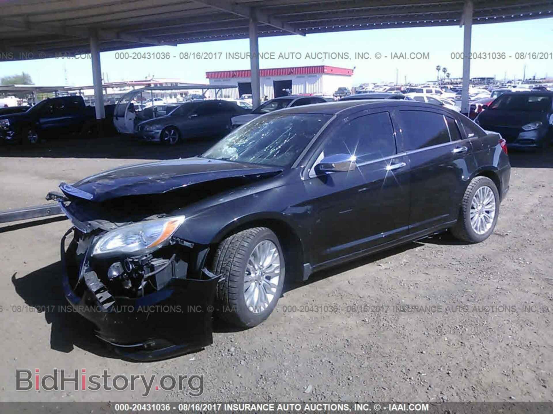 2011 Chrysler 200 - VIN: 1C3BC2FG4BN504738 - Фото 2