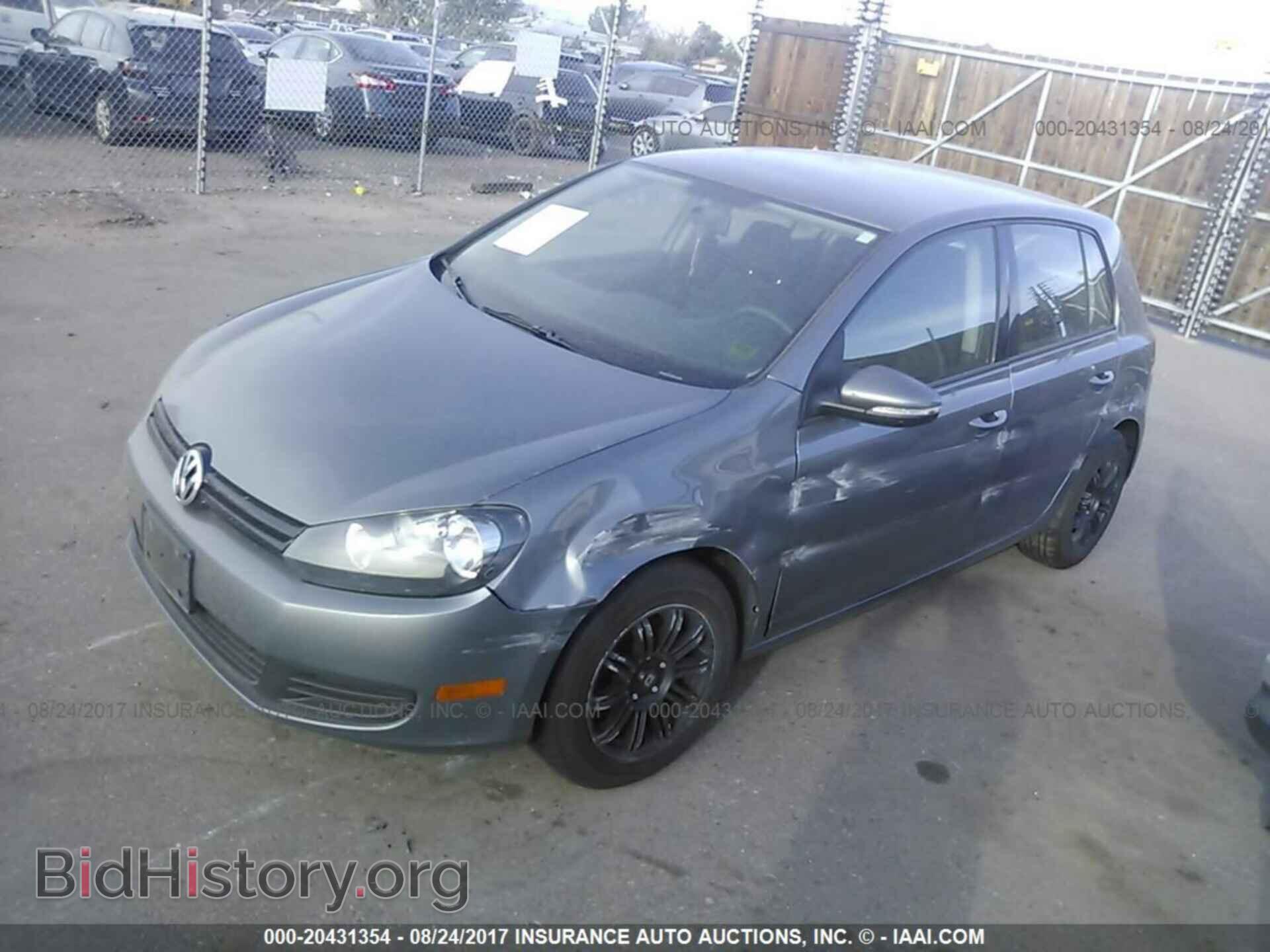 2011 Volkswagen Golf - VIN: WVWDB7AJ7BW192206 - Фото 2