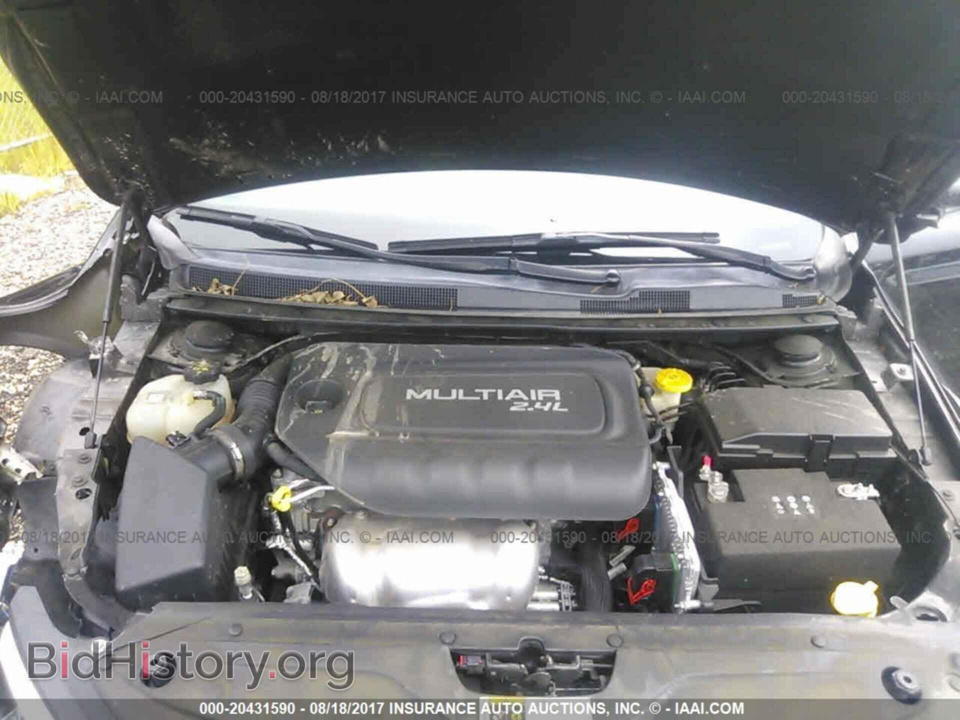 2015 Chrysler 200 - VIN: 1C3CCCABXFN700520 - Фото 10