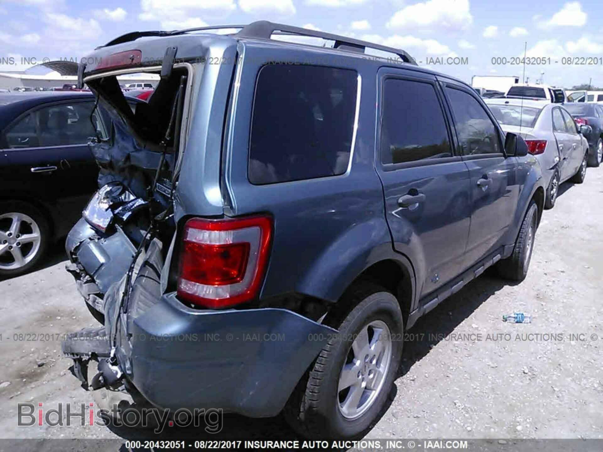 2011 Ford Escape - VIN: 1FMCU0D74BKA80950 - Photo 4