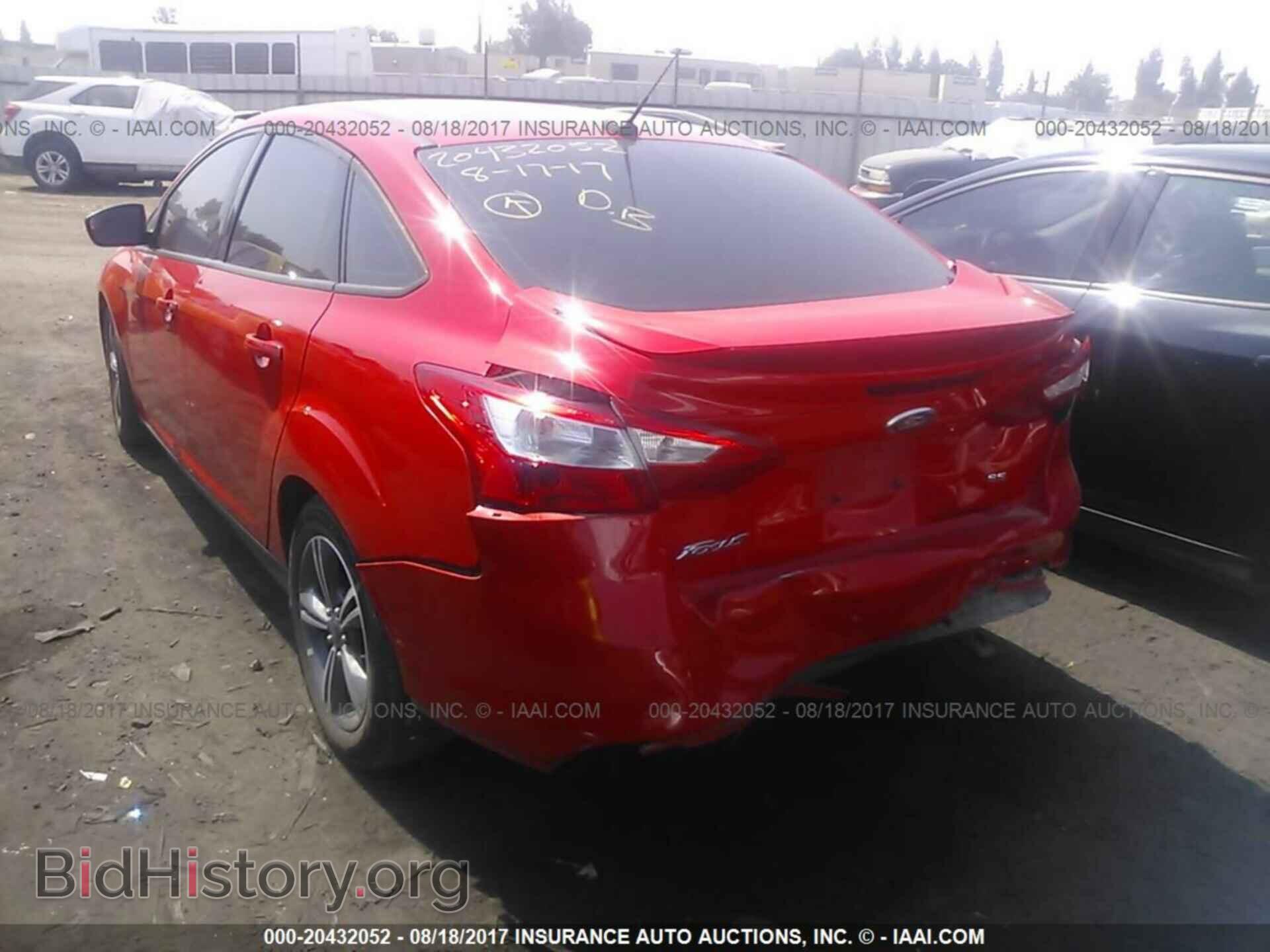 2014 Ford Focus - VIN: 1FADP3F25EL341493 - Photo 3