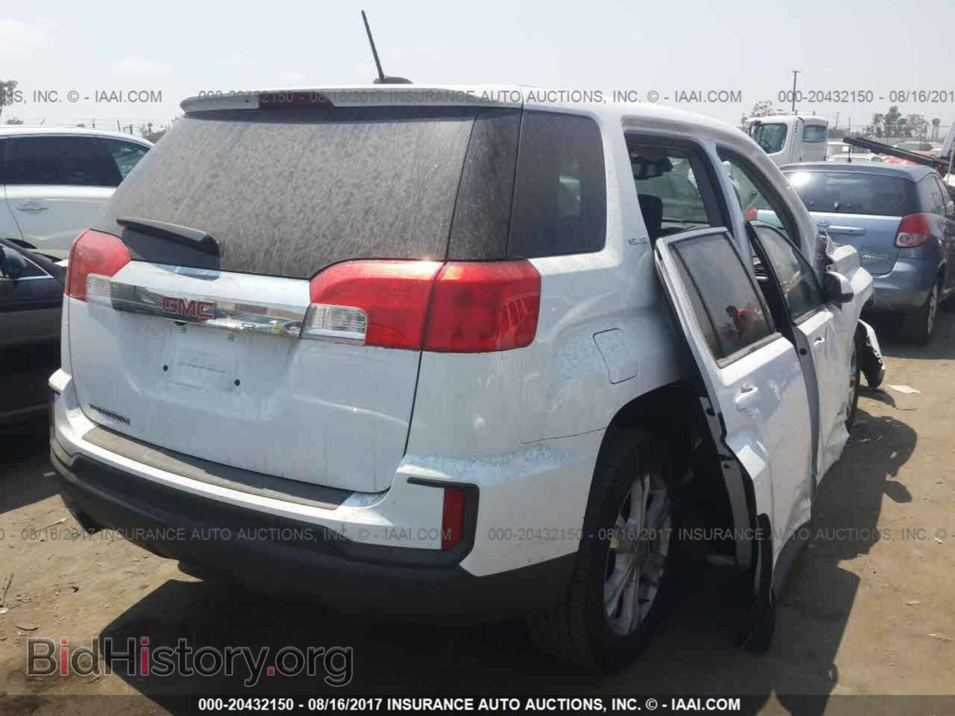 2017 Gmc Terrain - VIN: 2GKALMEK8H6131956 - Photo 4
