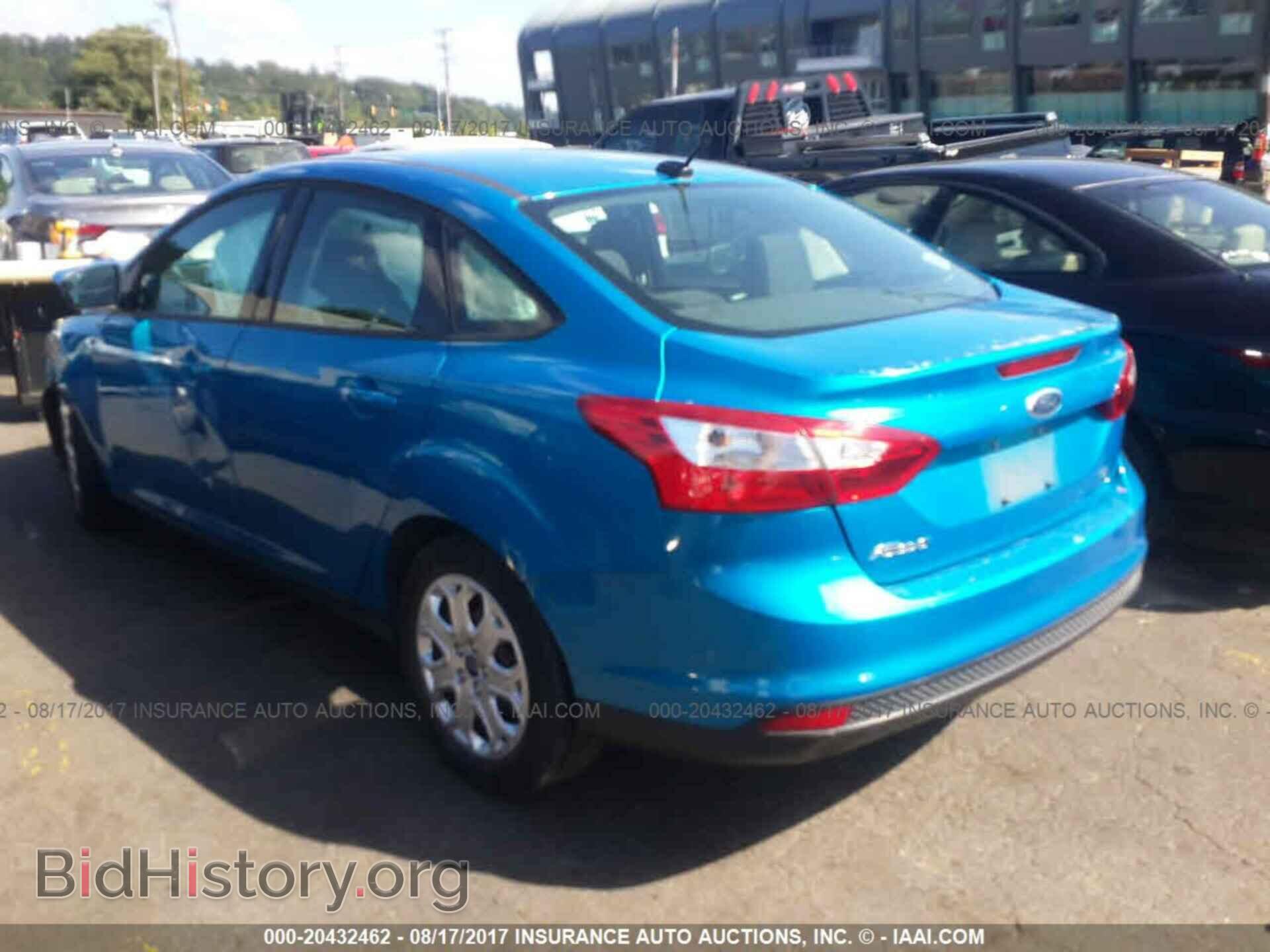2012 Ford Focus - VIN: 1FAHP3F22CL274270 - Photo 3