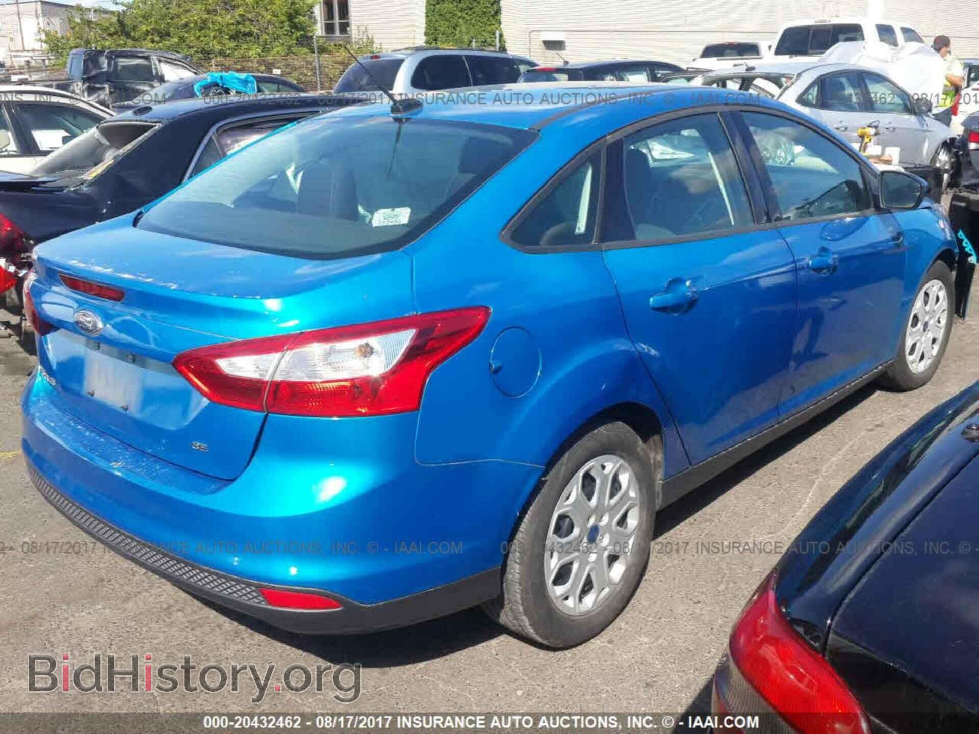 2012 Ford Focus - VIN: 1FAHP3F22CL274270 - Photo 4