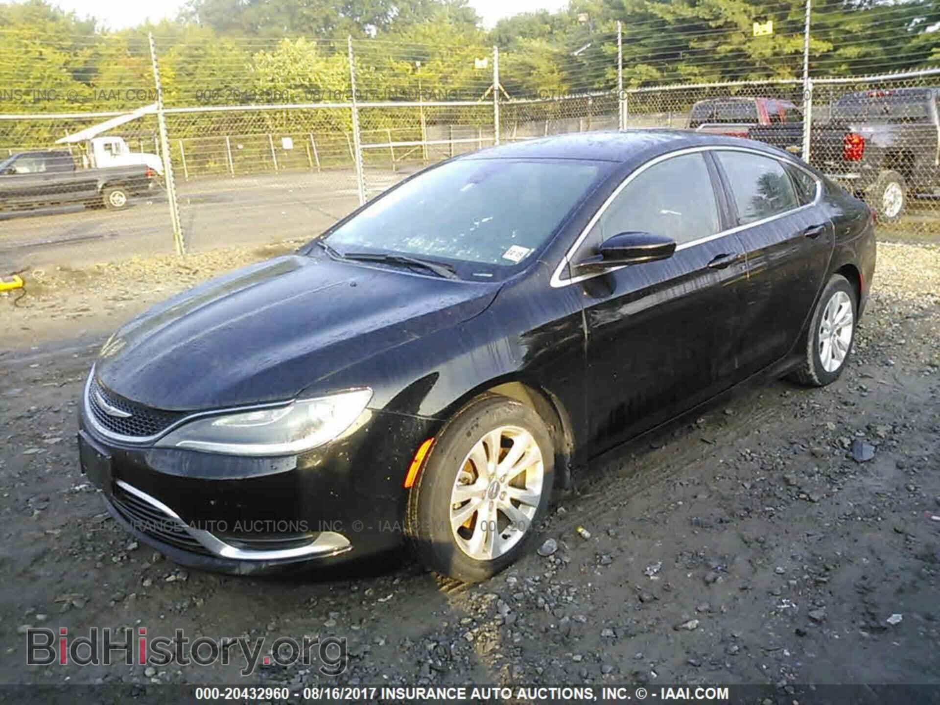 2015 Chrysler 200 - VIN: 1C3CCCAB1FN529527 - Photo 2