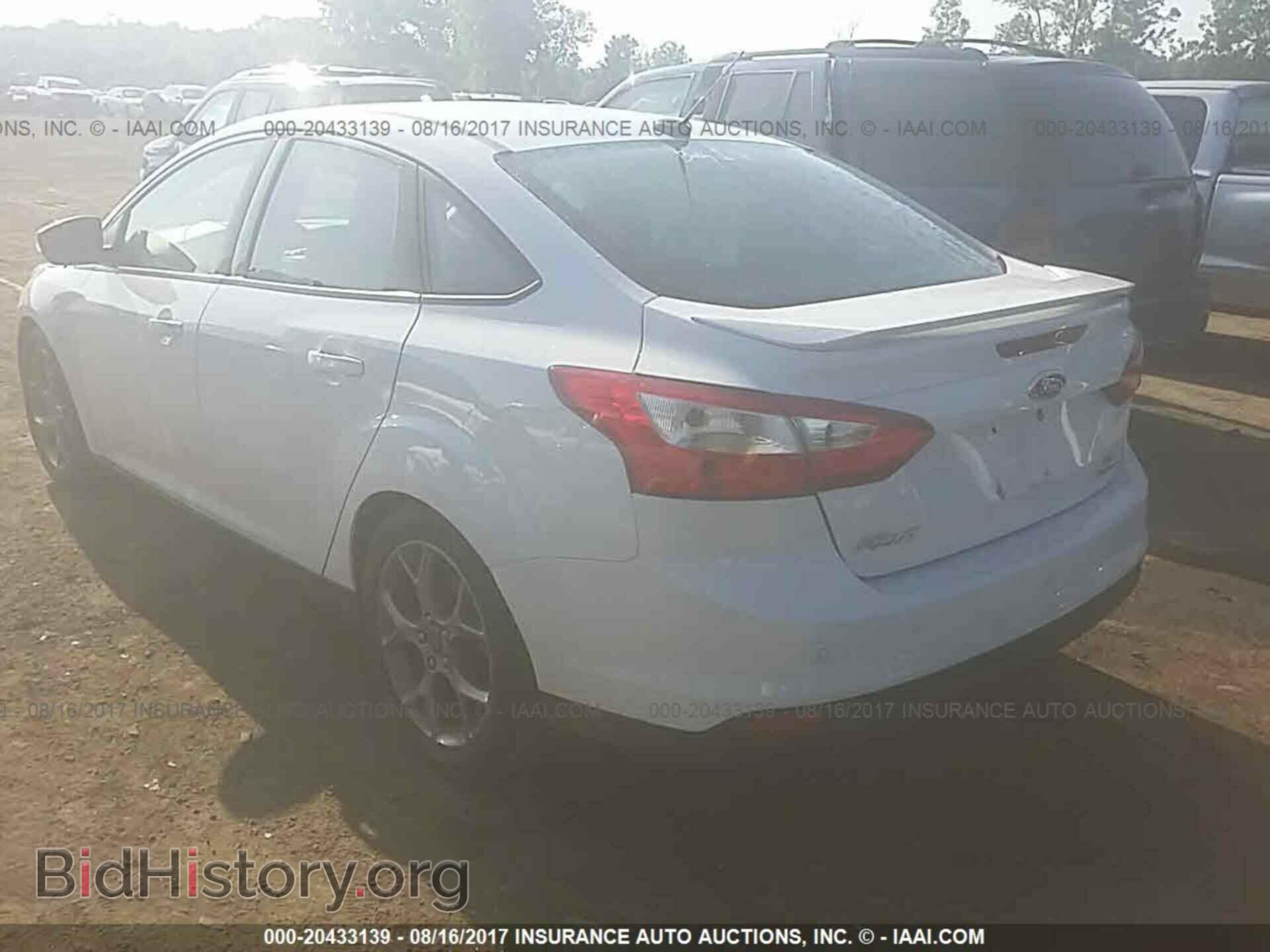 2014 Ford Focus - VIN: 1FADP3F27EL348204 - Фото 3
