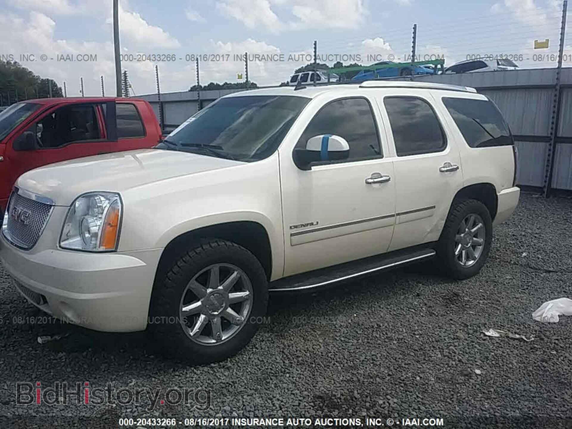 2013 Gmc Yukon - VIN: 1GKS2EEF9DR329749 - Photo 2