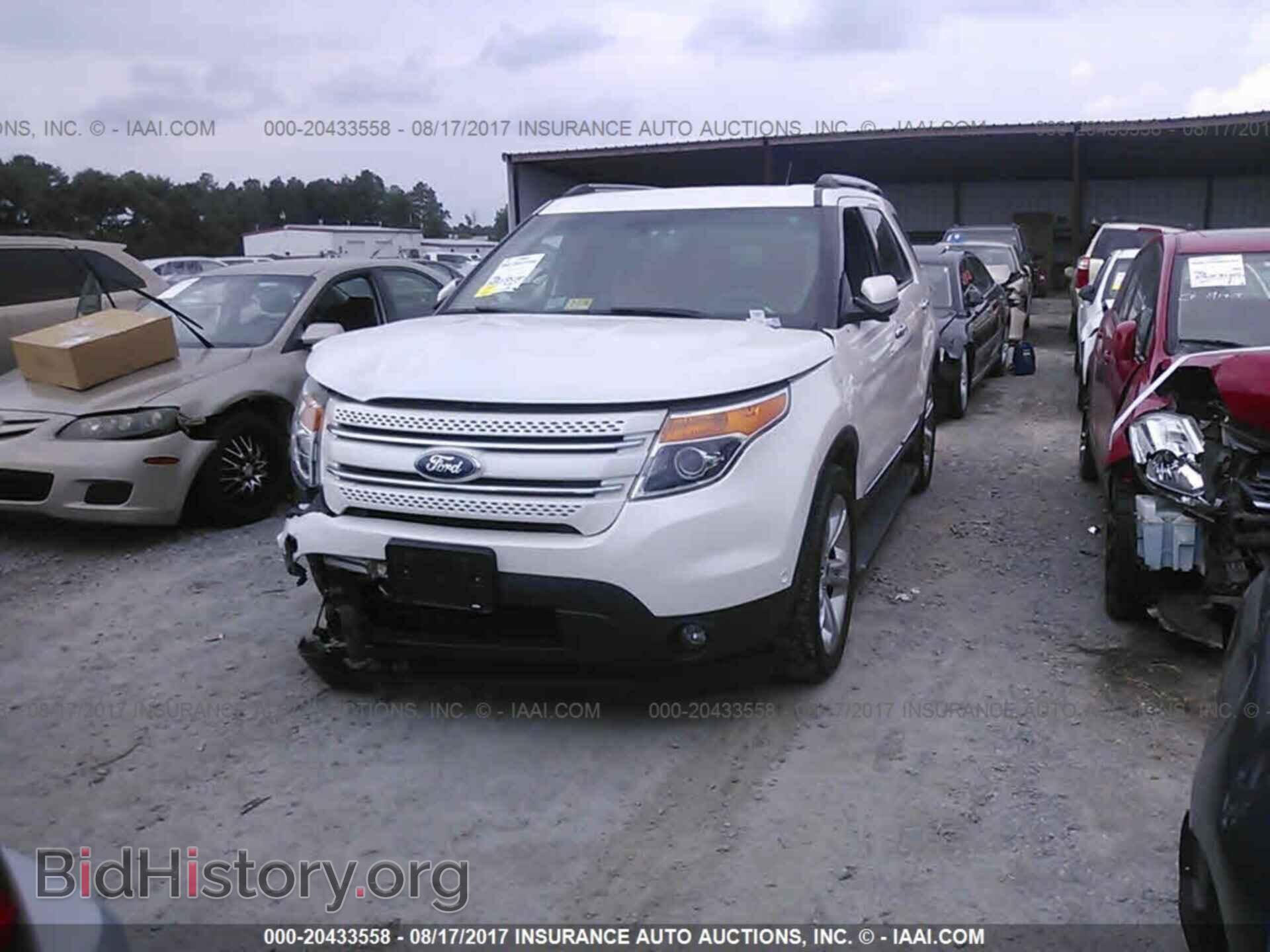 2011 Ford Explorer - VIN: 1FMHK8F87BGA02262 - Фото 2
