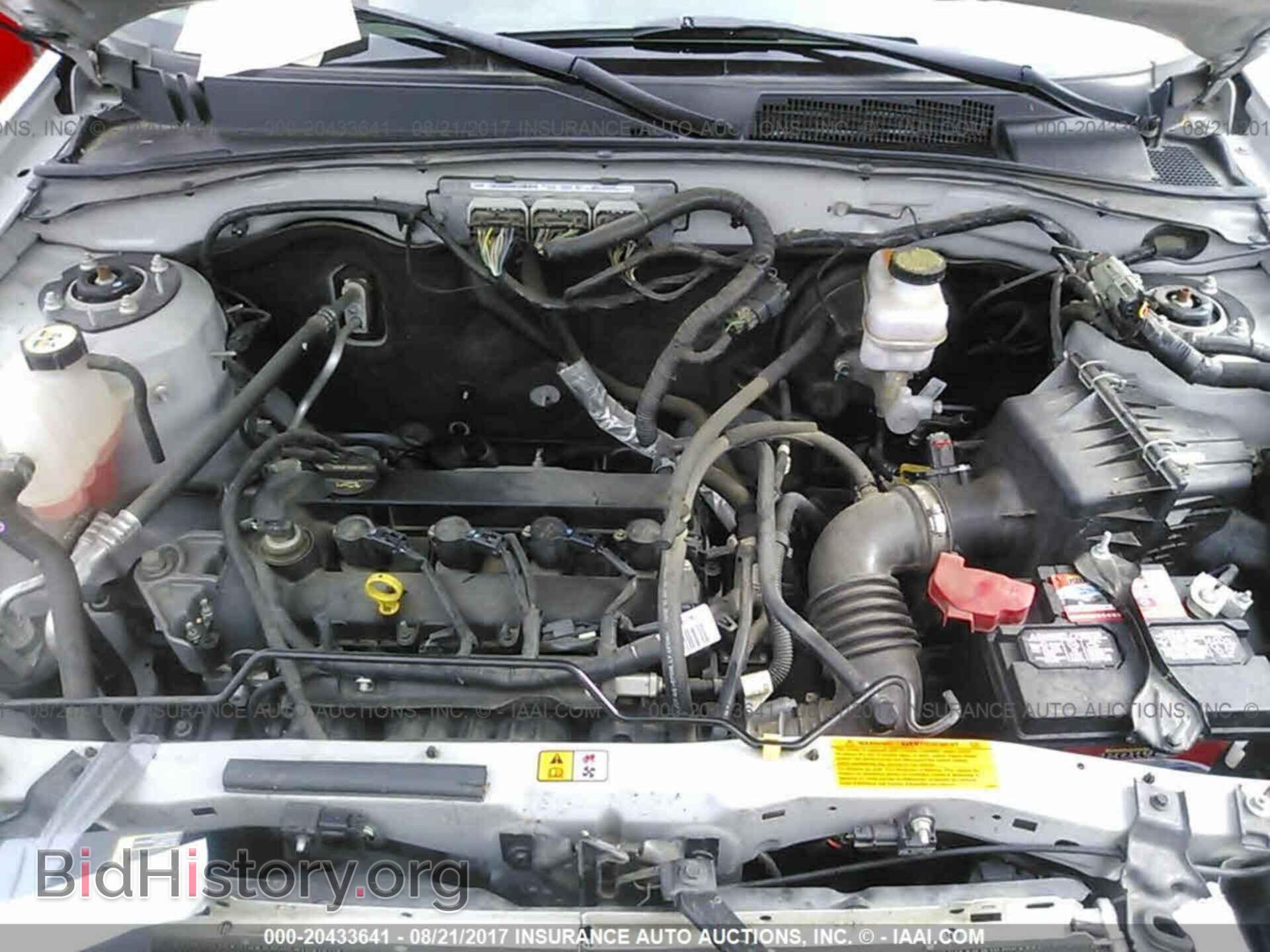 2011 Mazda Tribute - VIN: 4F2CY0C75BKM07768 - Фото 10