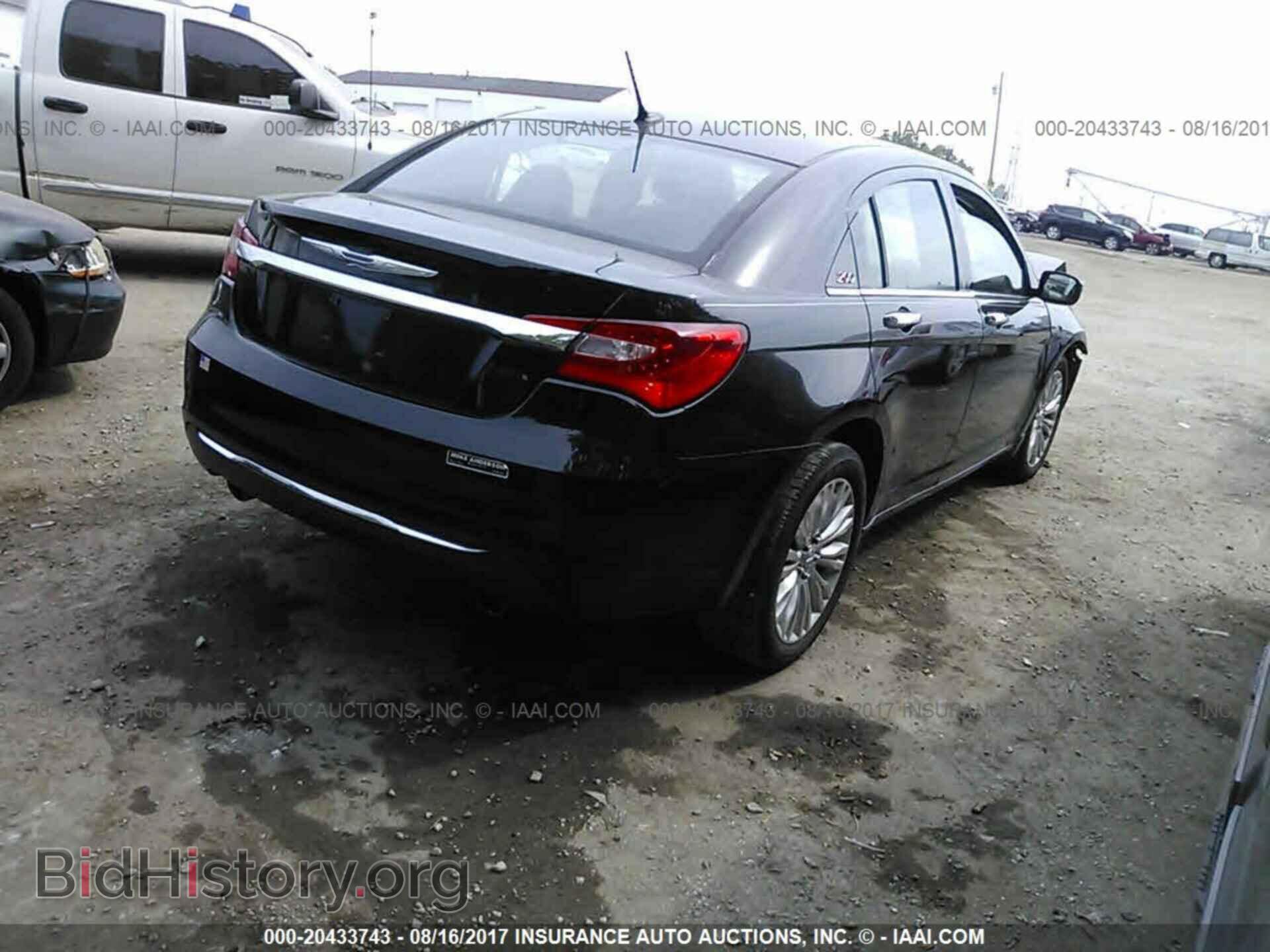2012 Chrysler 200 - VIN: 1C3CCBCGXCN106525 - Photo 4