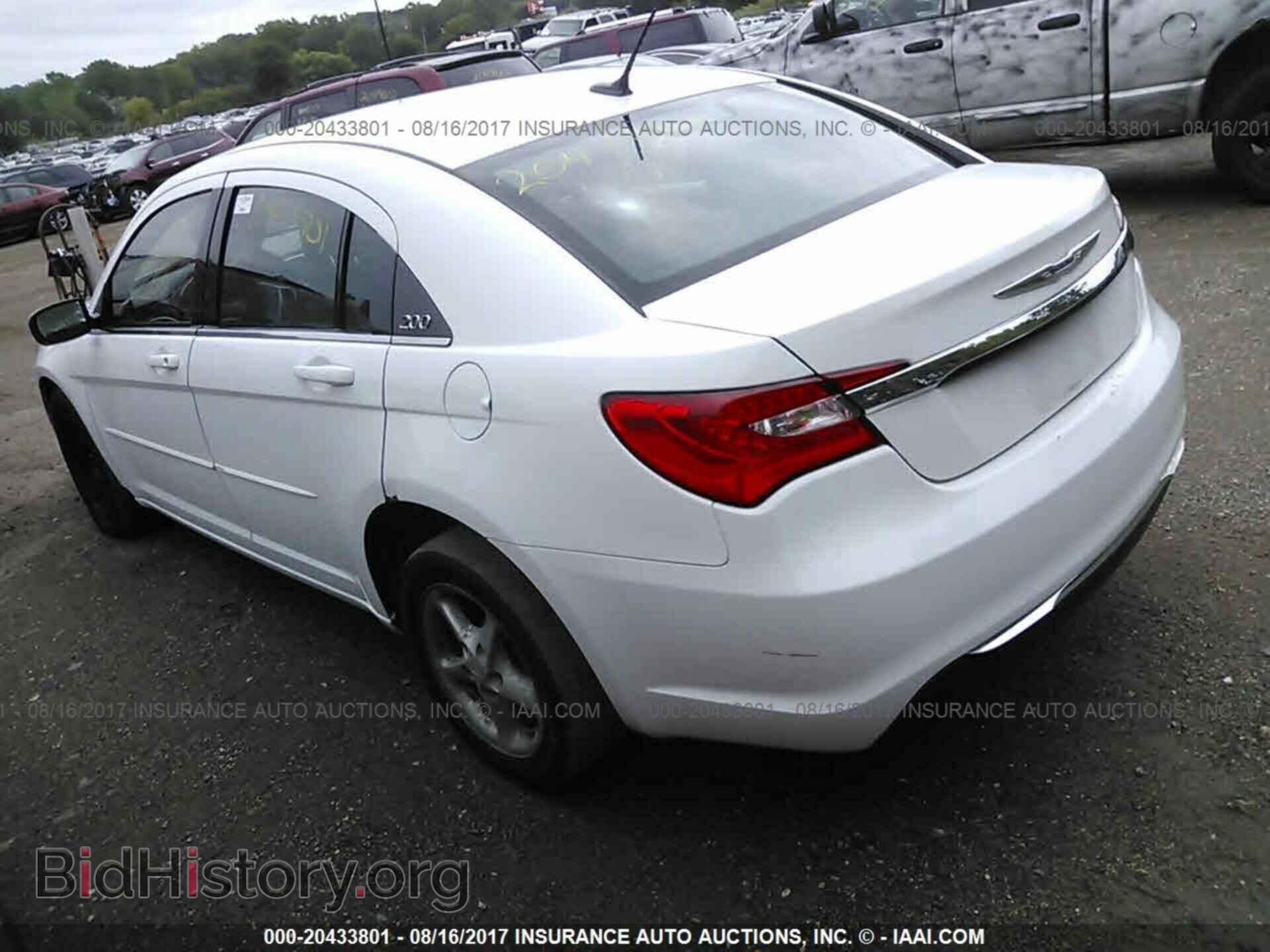 2013 Chrysler 200 - VIN: 1C3CCBBB2DN766002 - Фото 3