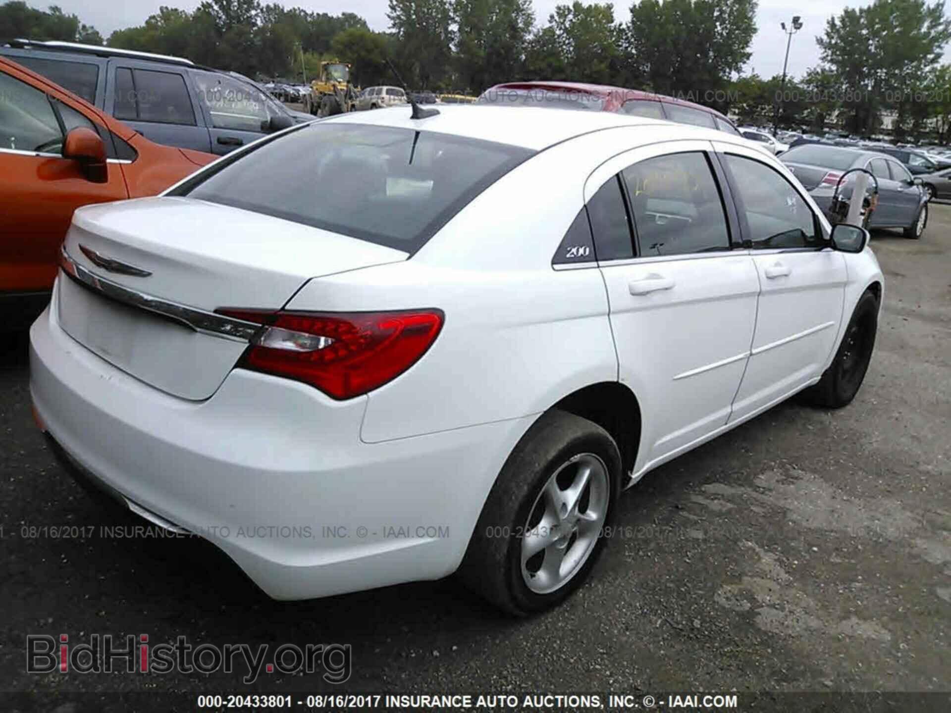 2013 Chrysler 200 - VIN: 1C3CCBBB2DN766002 - Фото 4