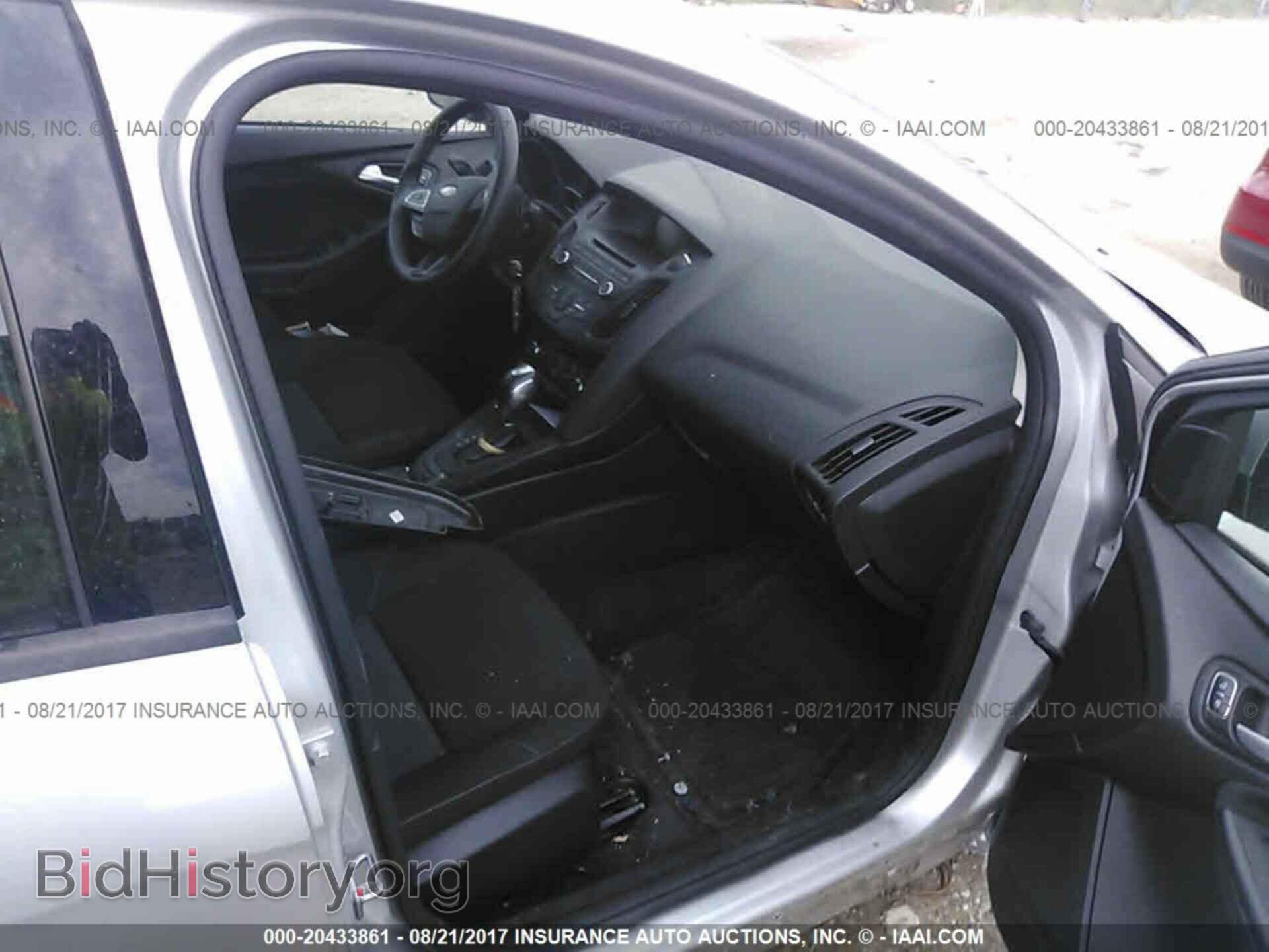 2015 Ford Focus - VIN: 1FADP3F2XFL204003 - Фото 5