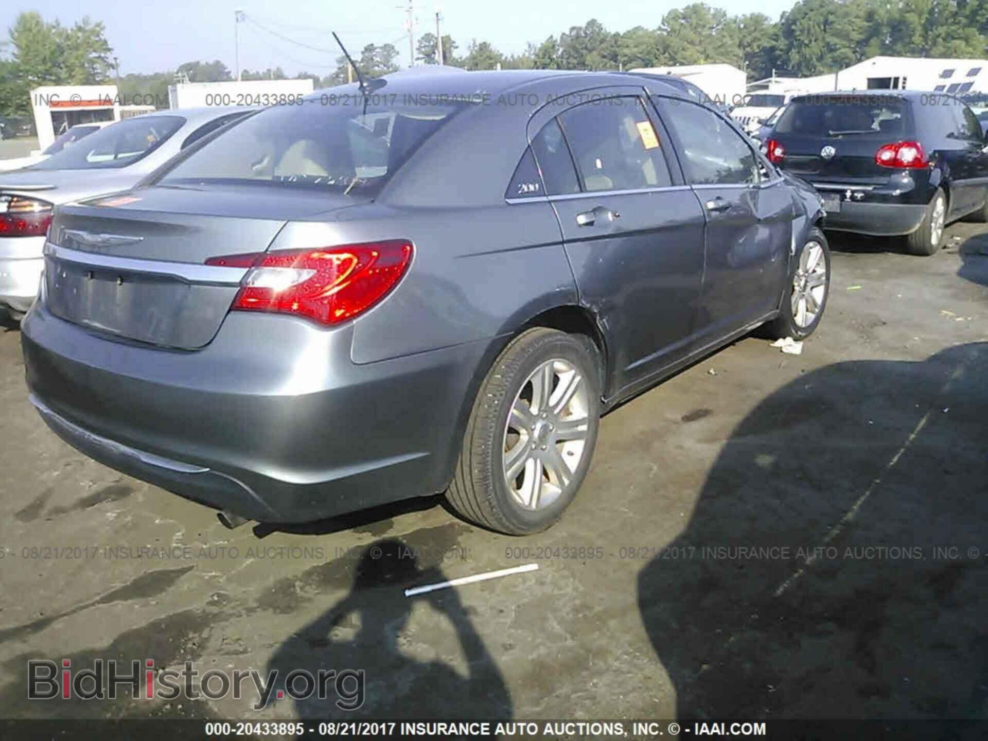 2012 Chrysler 200 - VIN: 1C3CCBBB7CN106939 - Photo 4