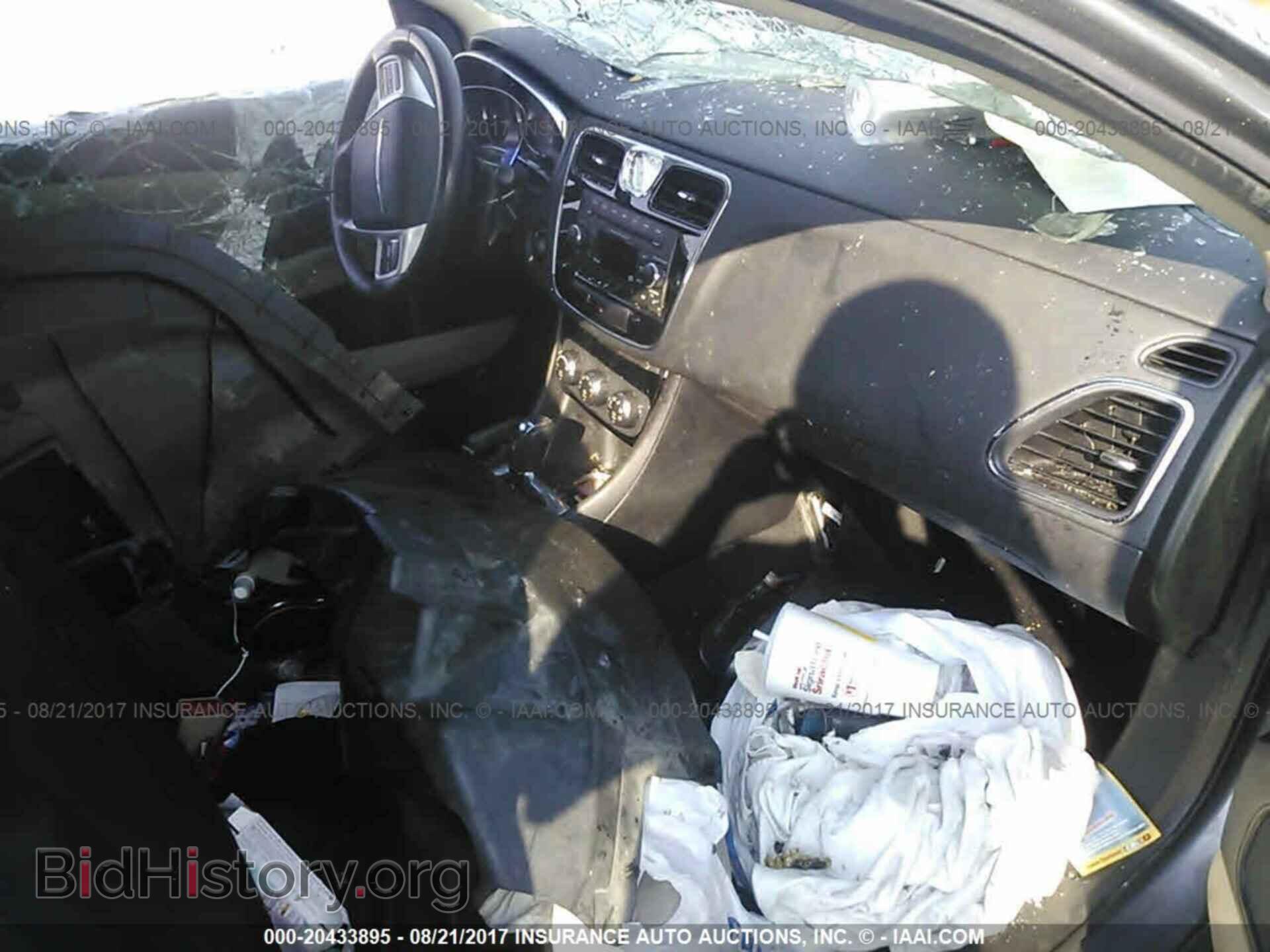 2012 Chrysler 200 - VIN: 1C3CCBBB7CN106939 - Photo 5