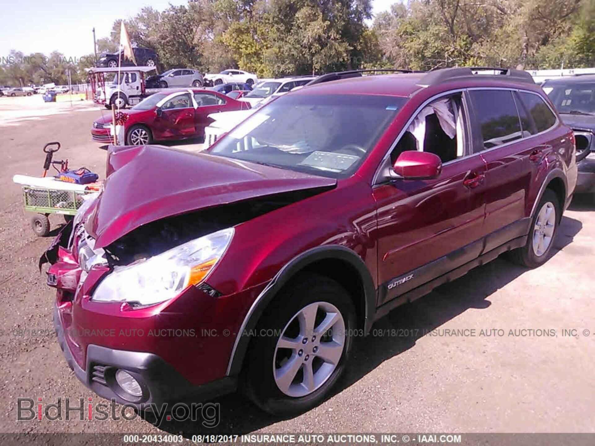2014 Subaru Outback - VIN: 4S4BRBCC4E3280457 - Photo 2