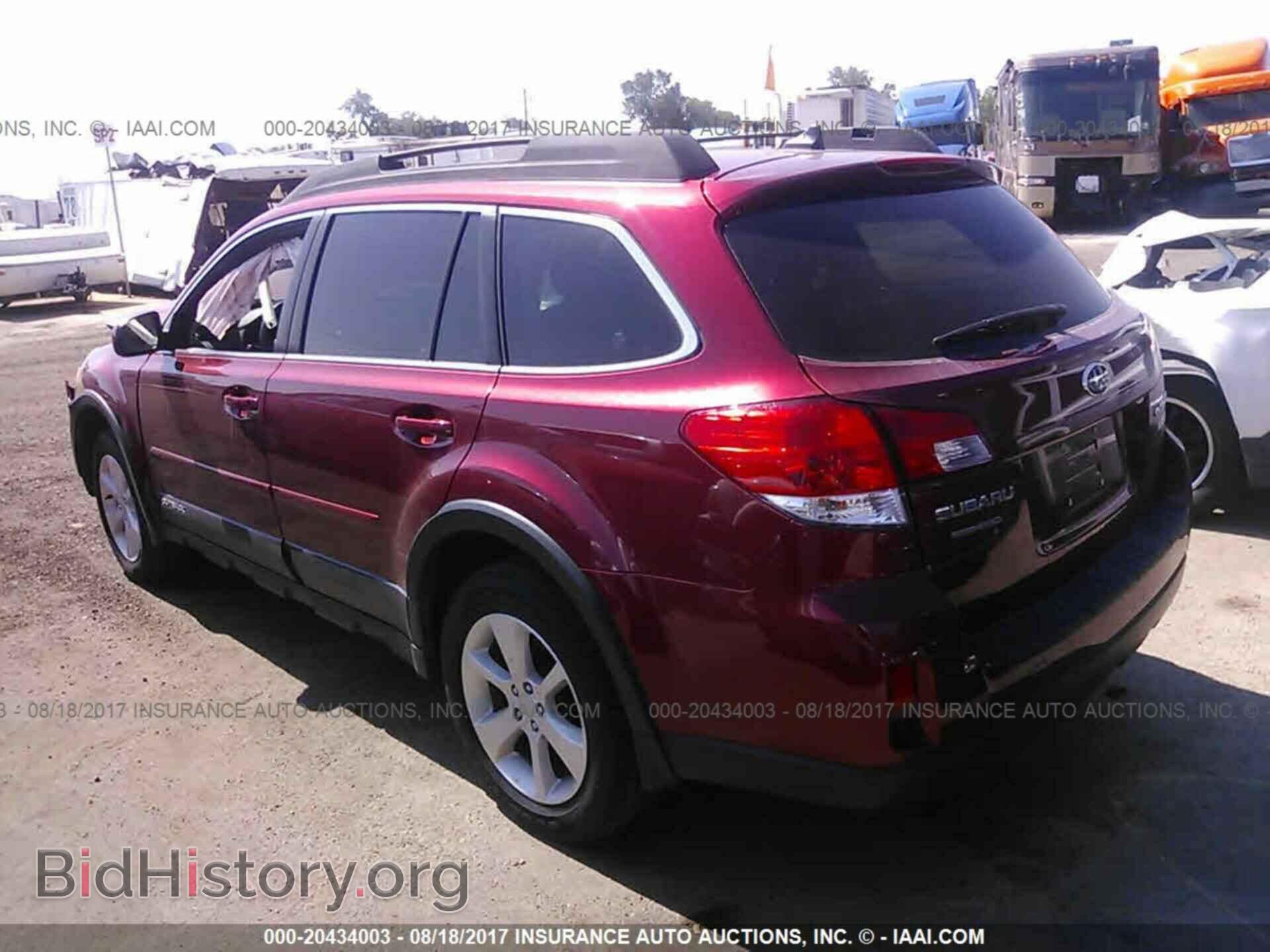 2014 Subaru Outback - VIN: 4S4BRBCC4E3280457 - Photo 3