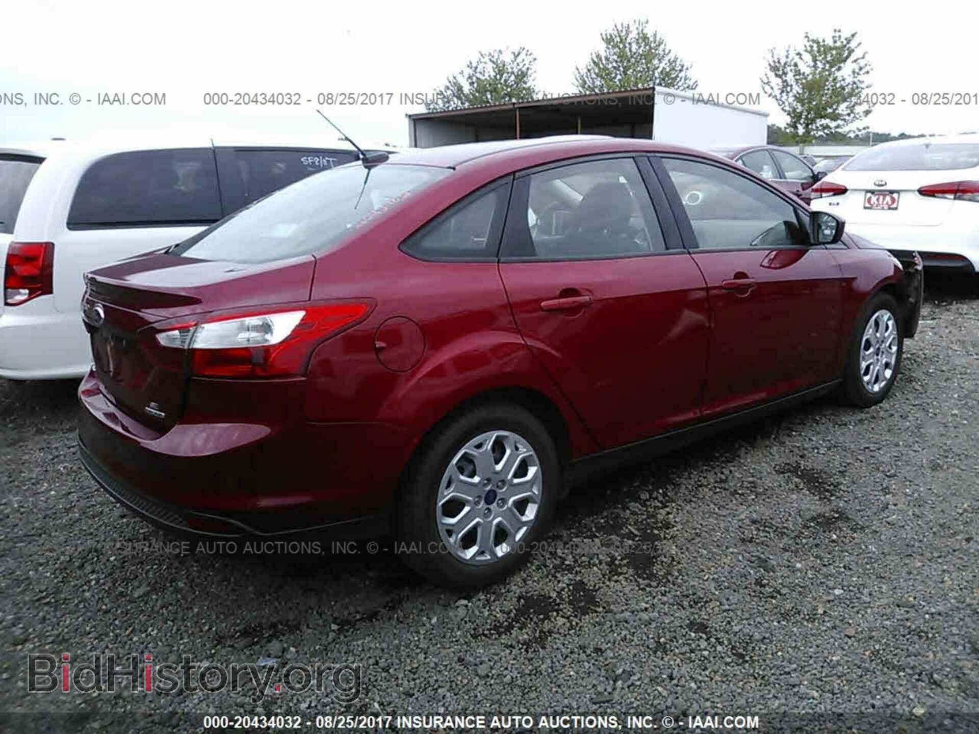 2012 Ford Focus - VIN: 1FAHP3F26CL417706 - Photo 4