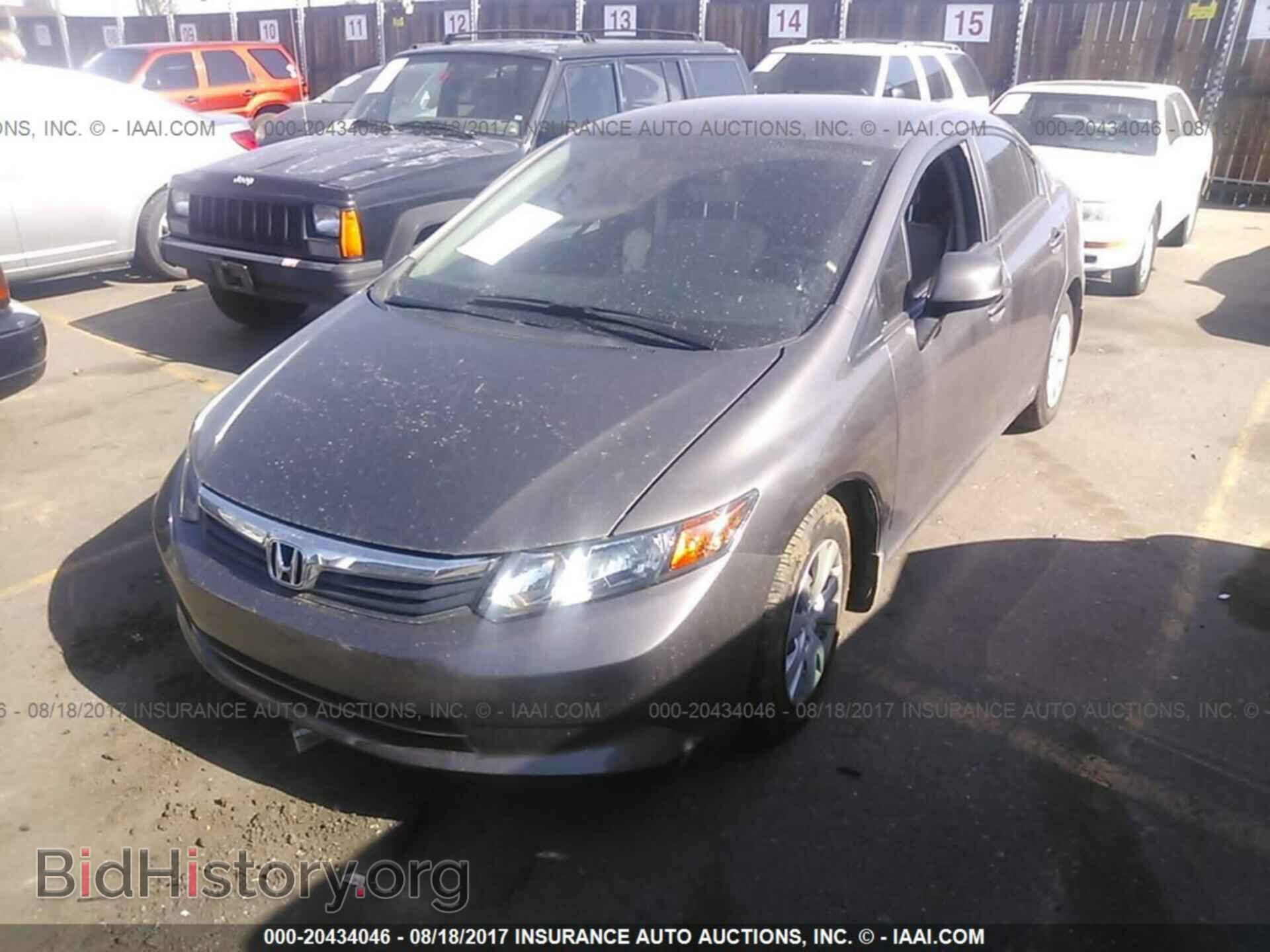 2012 Honda Civic - VIN: 2HGFB2F57CH587785 - Фото 2