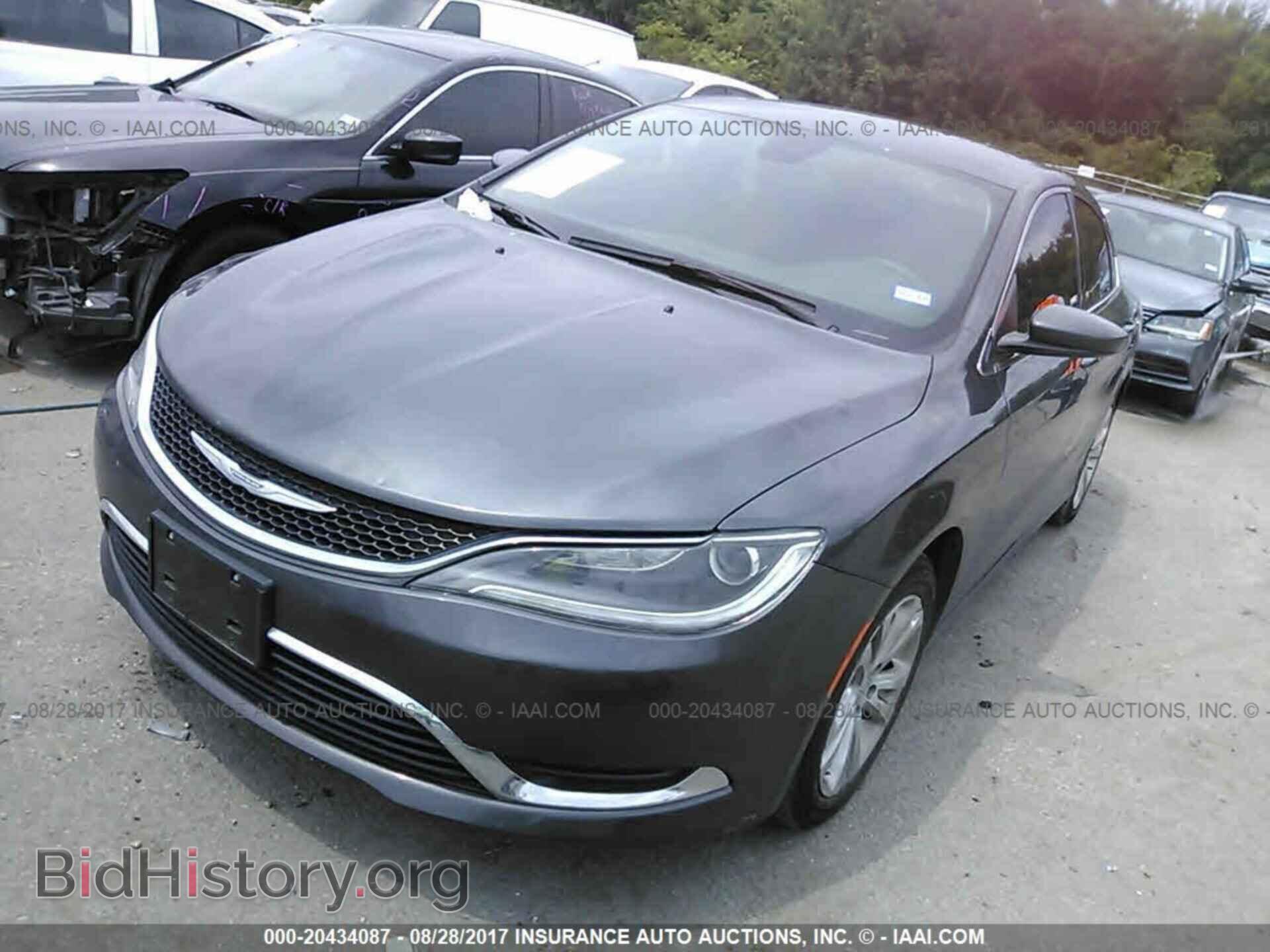 2016 Chrysler 200 - VIN: 1C3CCCAB2GN137545 - Фото 2