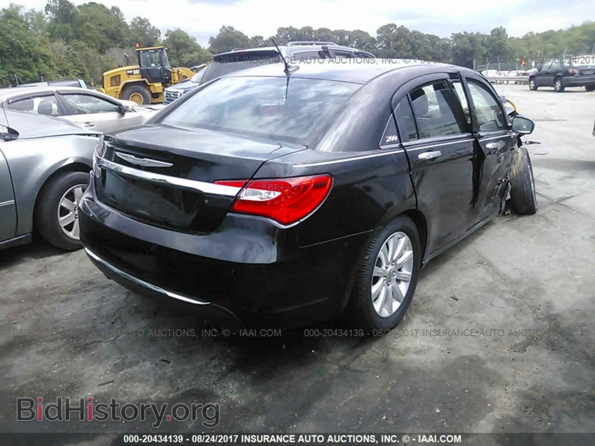 2013 Chrysler 200 - VIN: 1C3CCBCG4DN524533 - Фото 4