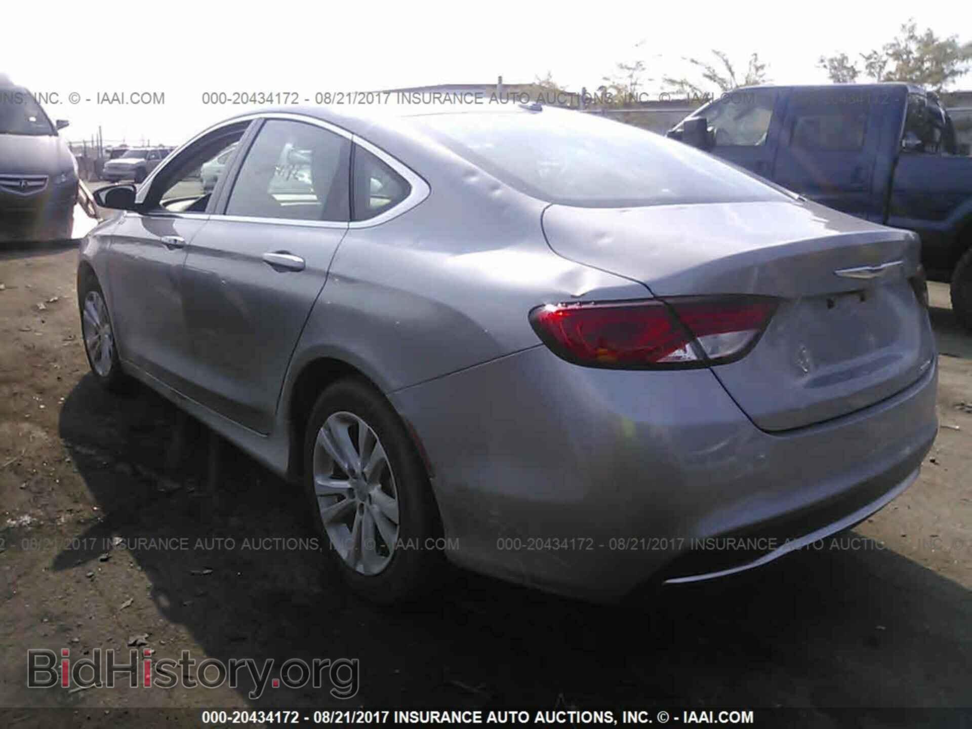 2015 Chrysler 200 - VIN: 1C3CCCABXFN733923 - Photo 3