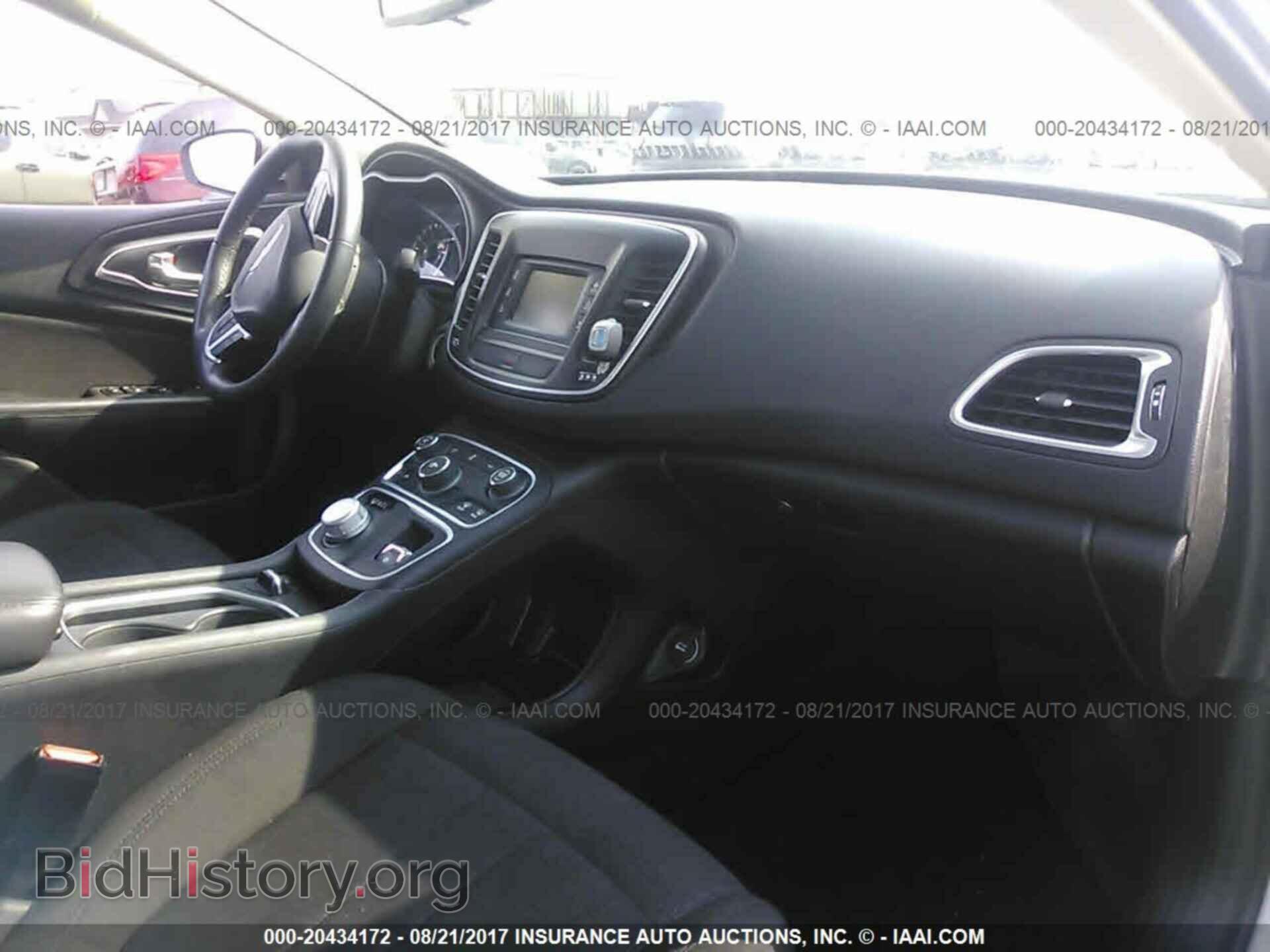 2015 Chrysler 200 - VIN: 1C3CCCABXFN733923 - Photo 5
