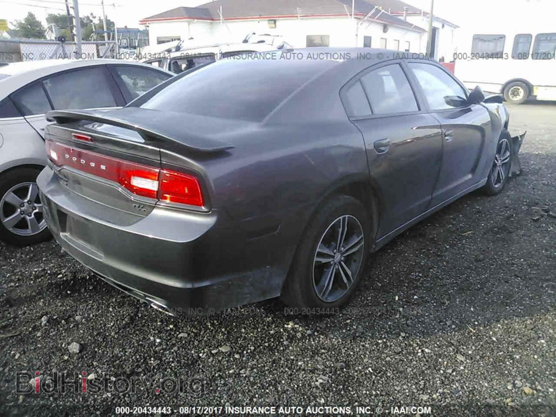 2013 Dodge Charger - VIN: 2C3CDXDT5DH610626 - Photo 4