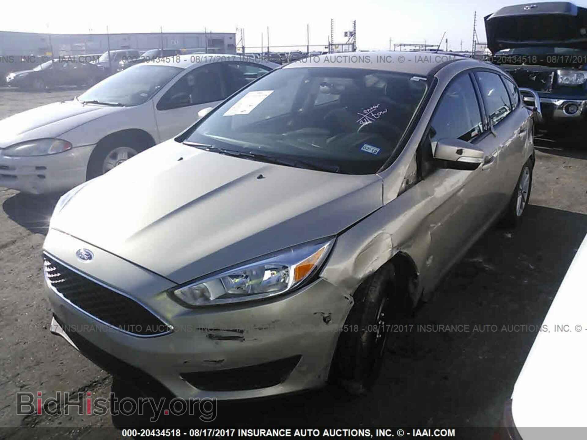 2017 Ford Focus - VIN: 1FADP3K24HL232906 - Photo 2