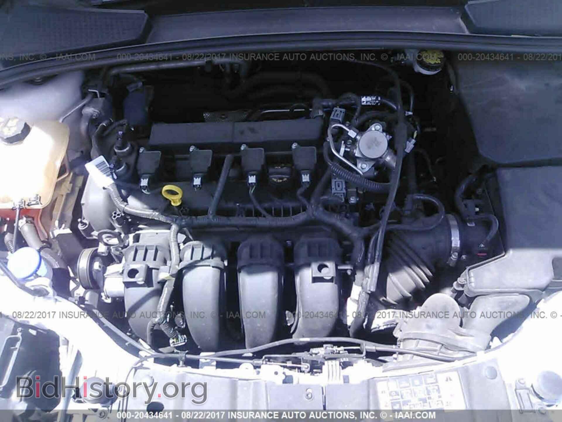 2016 Ford Focus - VIN: 1FADP3E28GL404588 - Photo 10