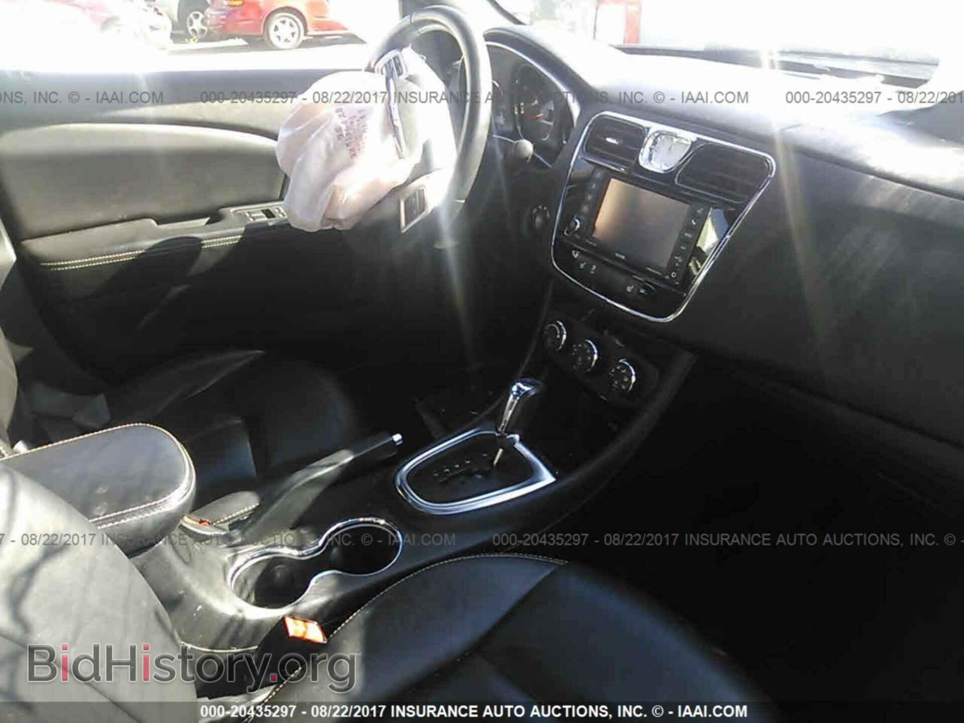 2011 Chrysler 200 - VIN: 1C3BC2FG4BN607190 - Фото 5