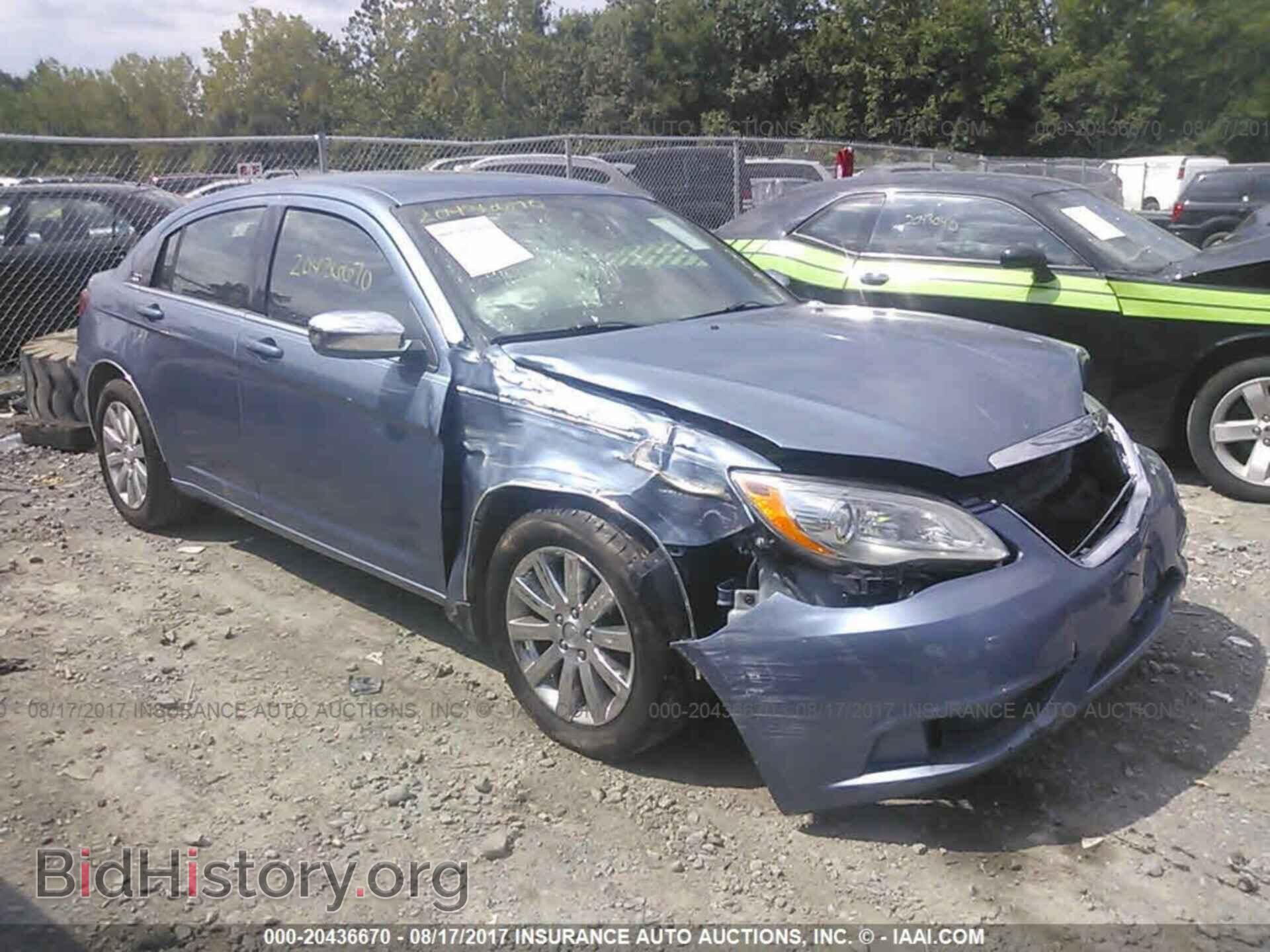 Photo 1C3BC1FB6BN586003 - Chrysler 200 2011