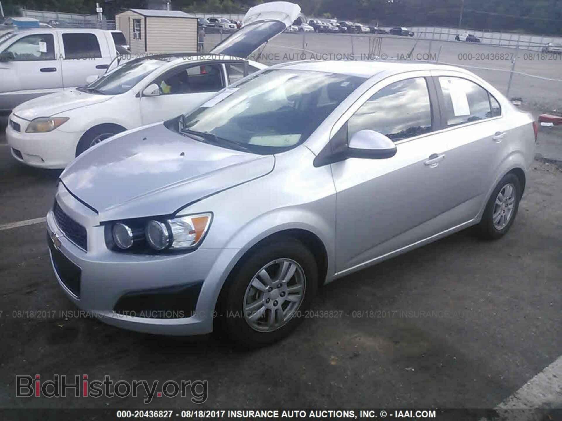 2014 Chevrolet Sonic - VIN: 1G1JC5SH4E4164629 - Фото 2