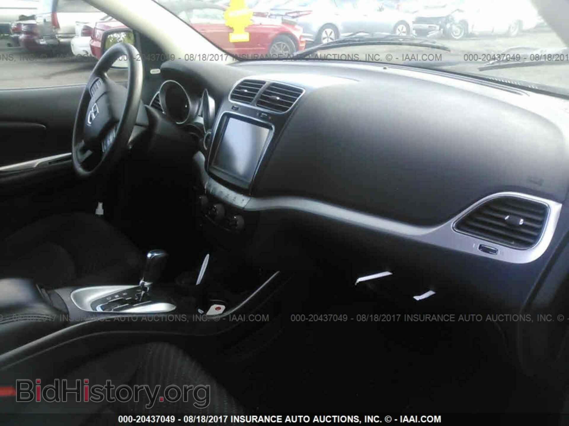 2011 Dodge Journey - VIN: 3D4PH1FG2BT512367 - Photo 5