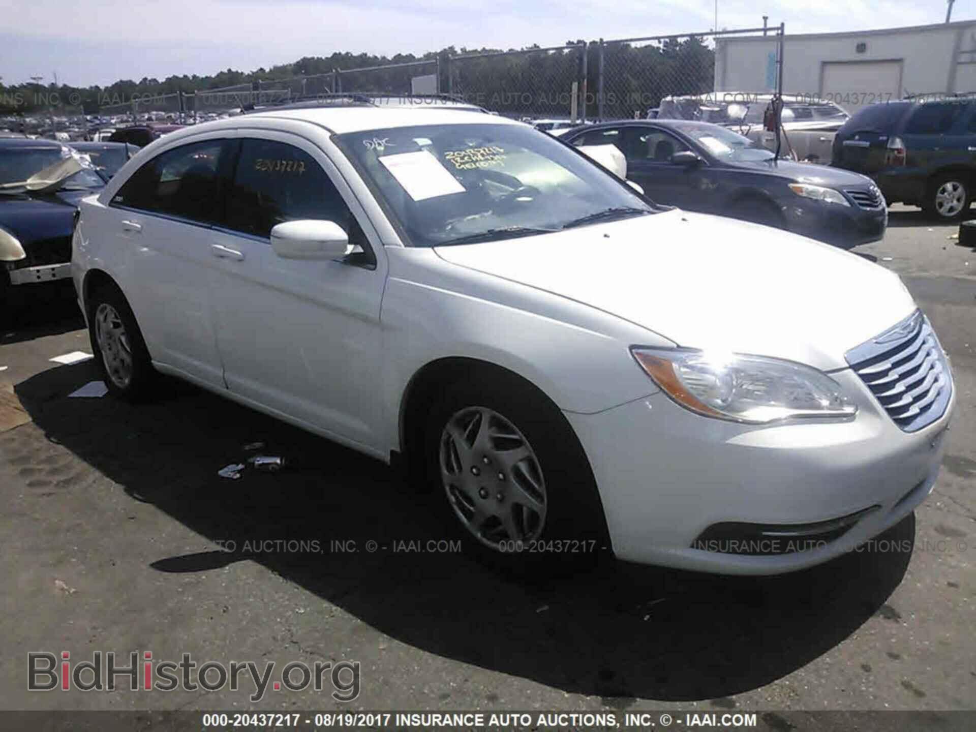 Фотография 1C3CCBAB8CN154435 - Chrysler 200 2012