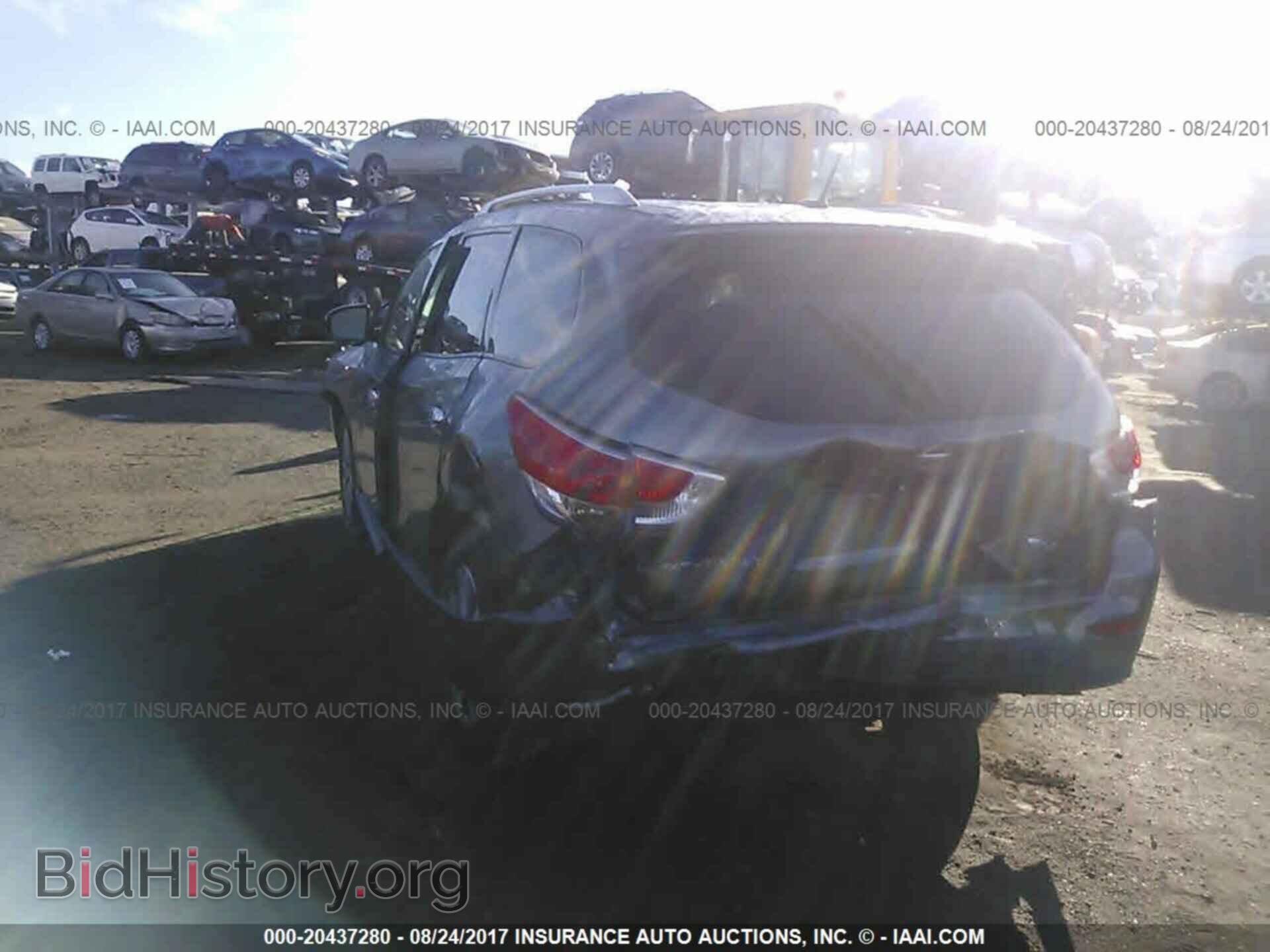 2015 Nissan Pathfinder - VIN: 5N1AR2MN8FC653111 - Фото 3