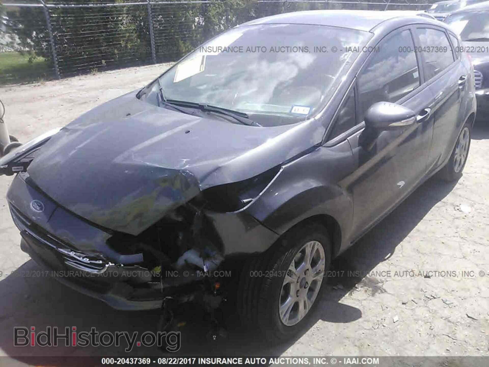2015 Ford Fiesta - VIN: 3FADP4EJ5FM105568 - Фото 2