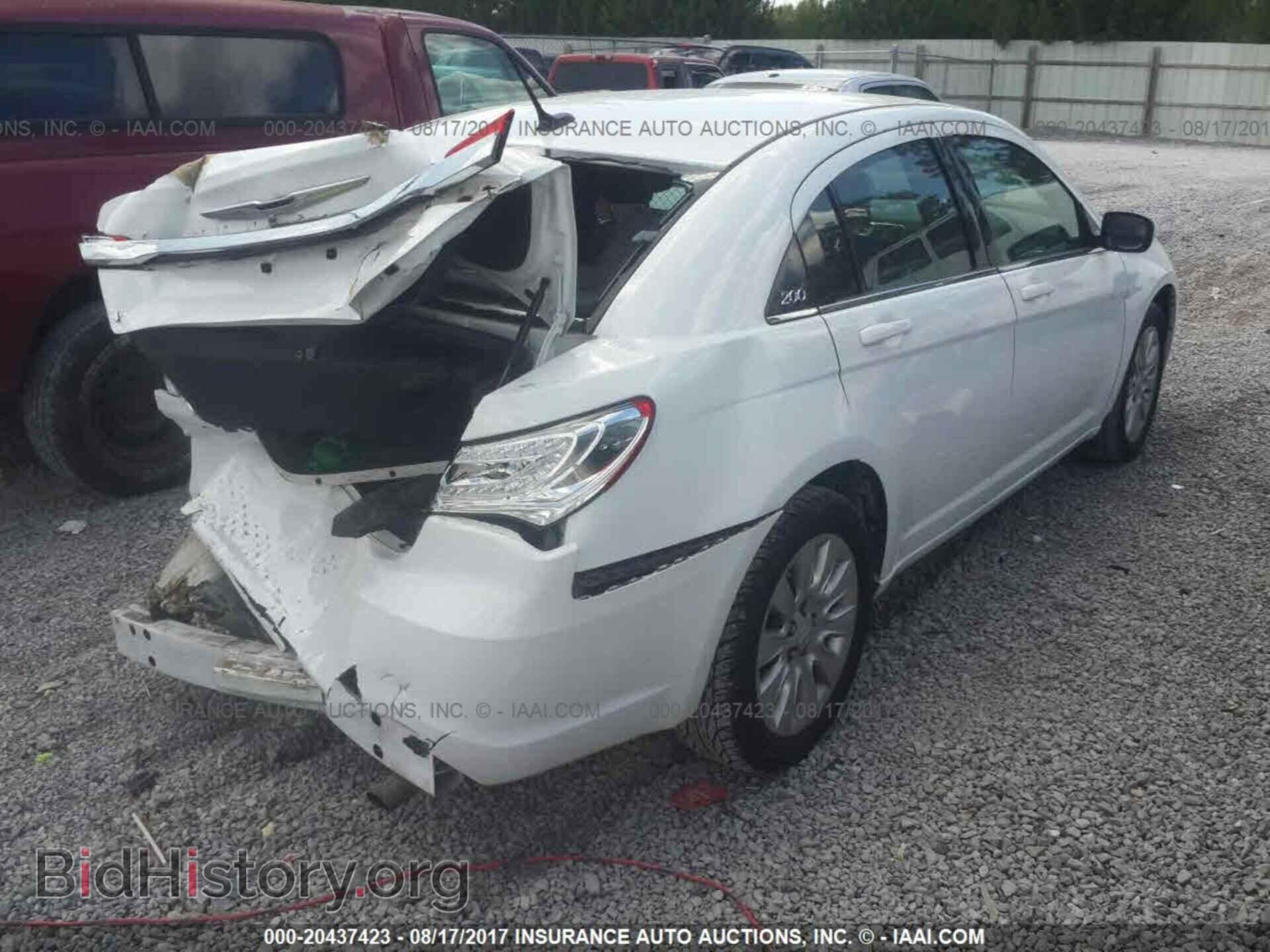 2014 Chrysler 200 - VIN: 1C3CCBAB7EN214238 - Photo 4
