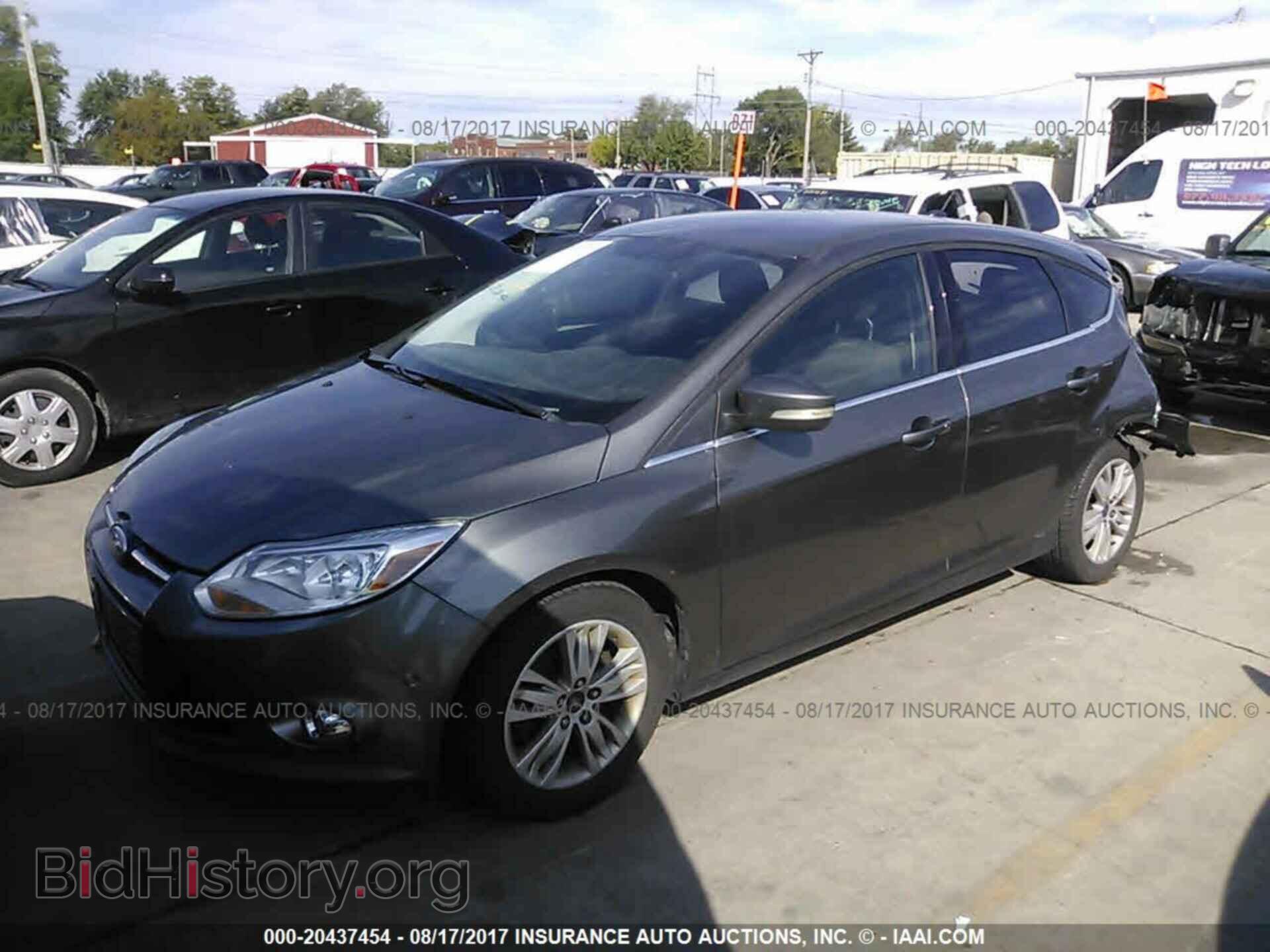 2012 Ford Focus - VIN: 1FAHP3M2XCL325694 - Photo 2