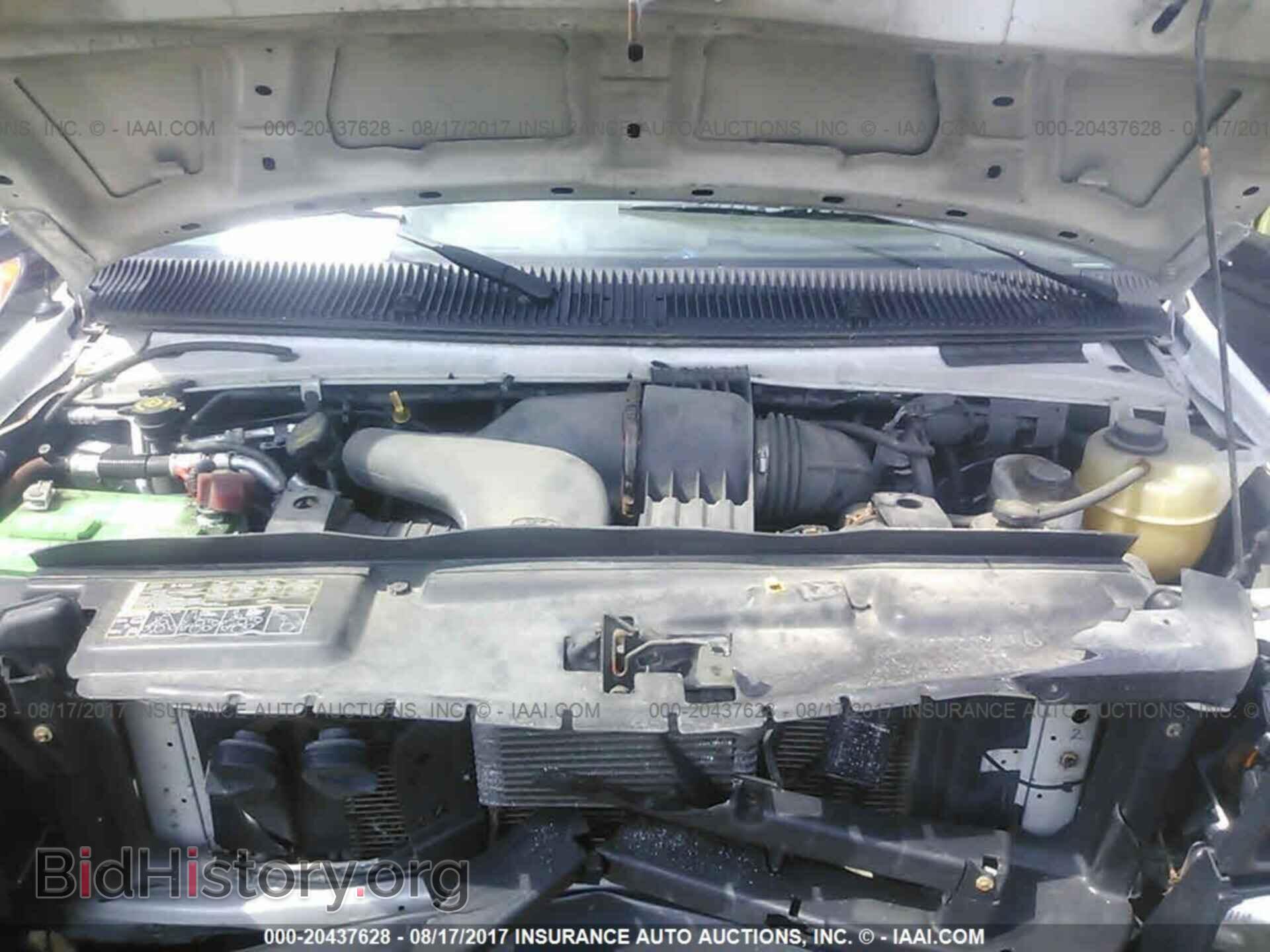 2011 Ford Econoline - VIN: 1FTNE1EW3BDB18789 - Photo 10