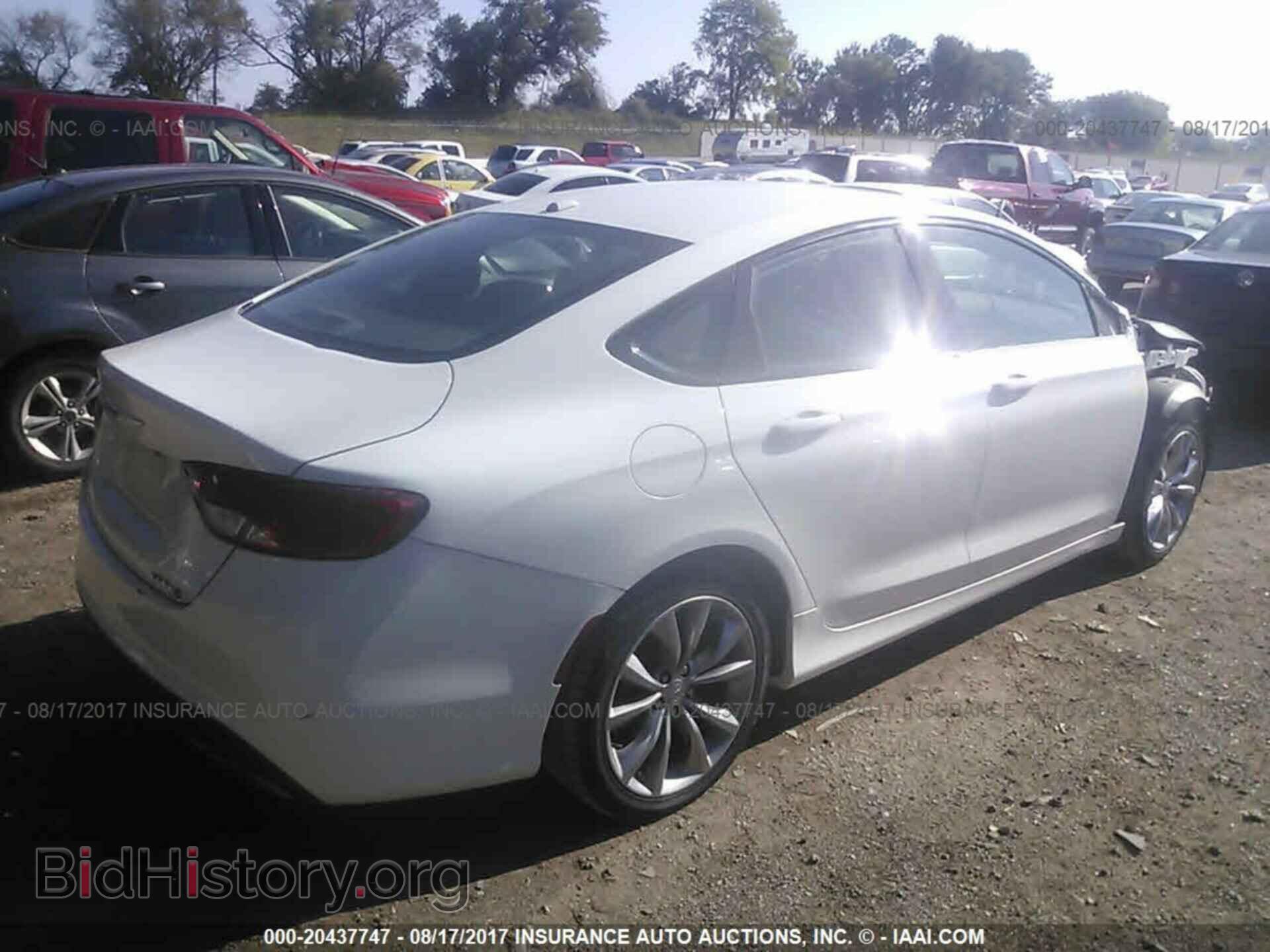2015 Chrysler 200 - VIN: 1C3CCCBB6FN585137 - Photo 4
