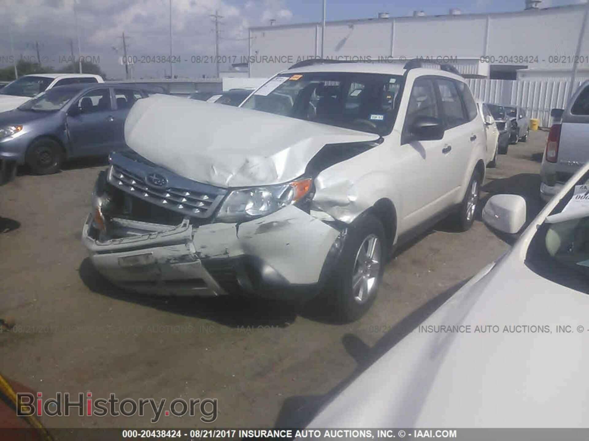 2011 Subaru Forester - VIN: JF2SHBBC2BH774504 - Фото 2