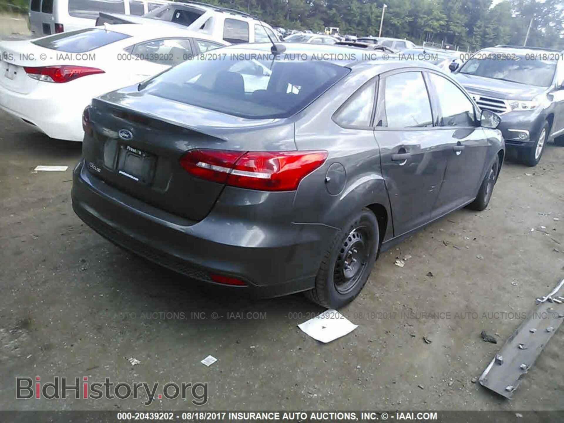 2016 Ford Focus - VIN: 1FADP3E22GL343237 - Фото 4