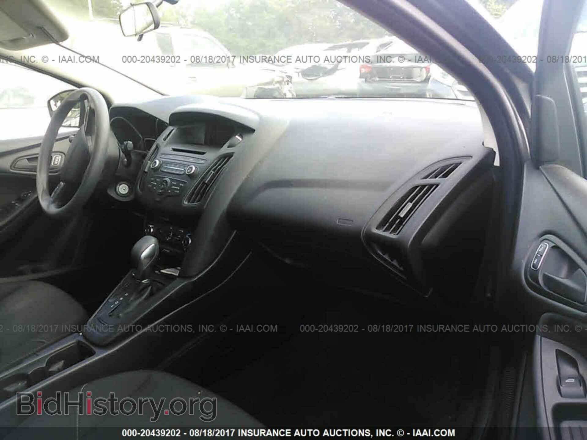 2016 Ford Focus - VIN: 1FADP3E22GL343237 - Фото 5